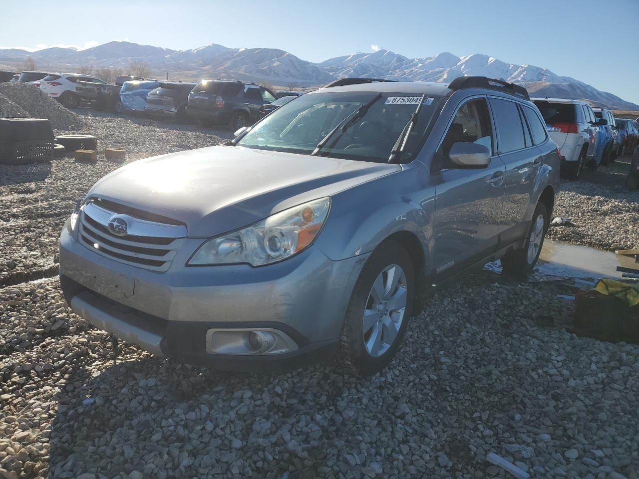 SUBARU OUTBACK 2. 2011