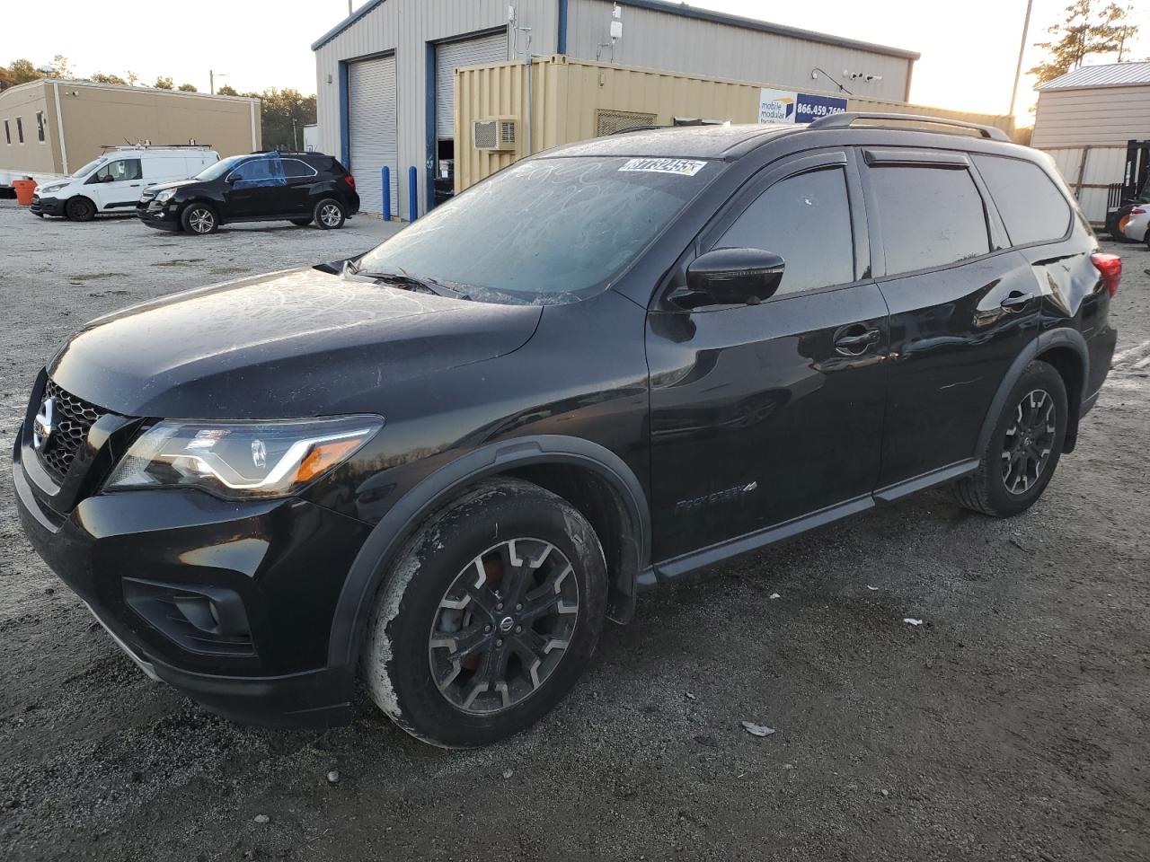 NISSAN PATHFINDER 2019