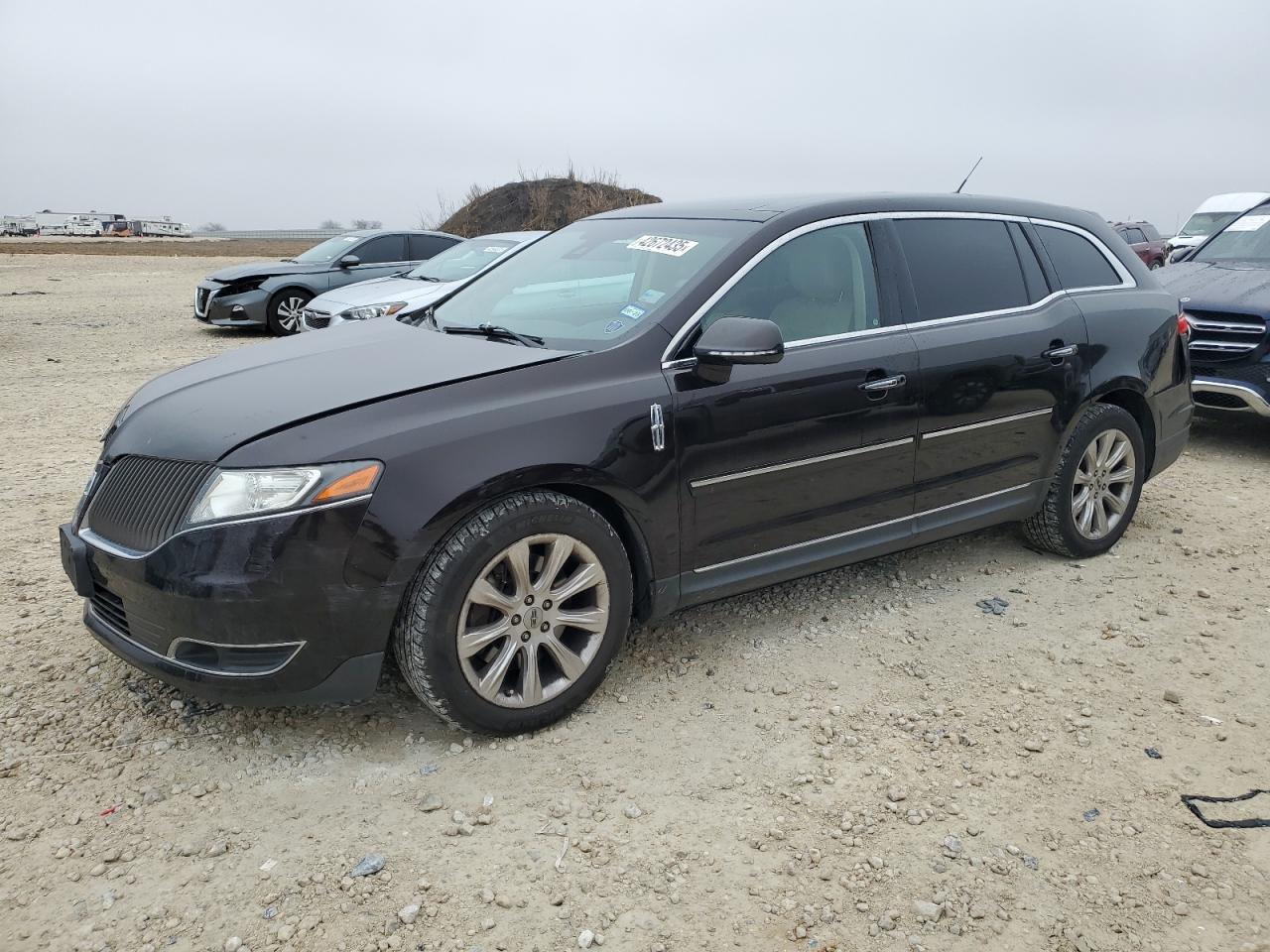 LINCOLN MKT 2014