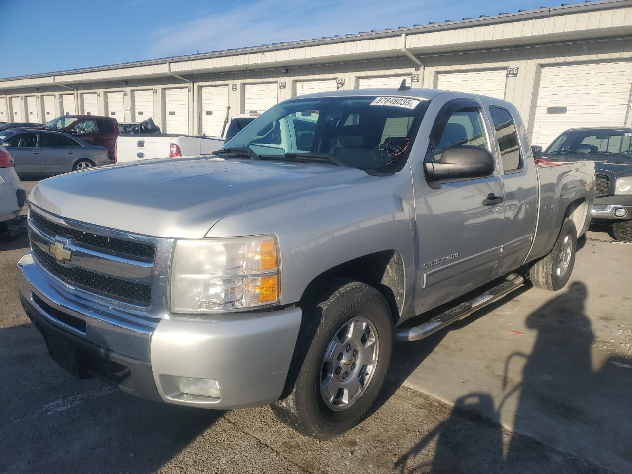 CHEVROLET SILVERADO 2011