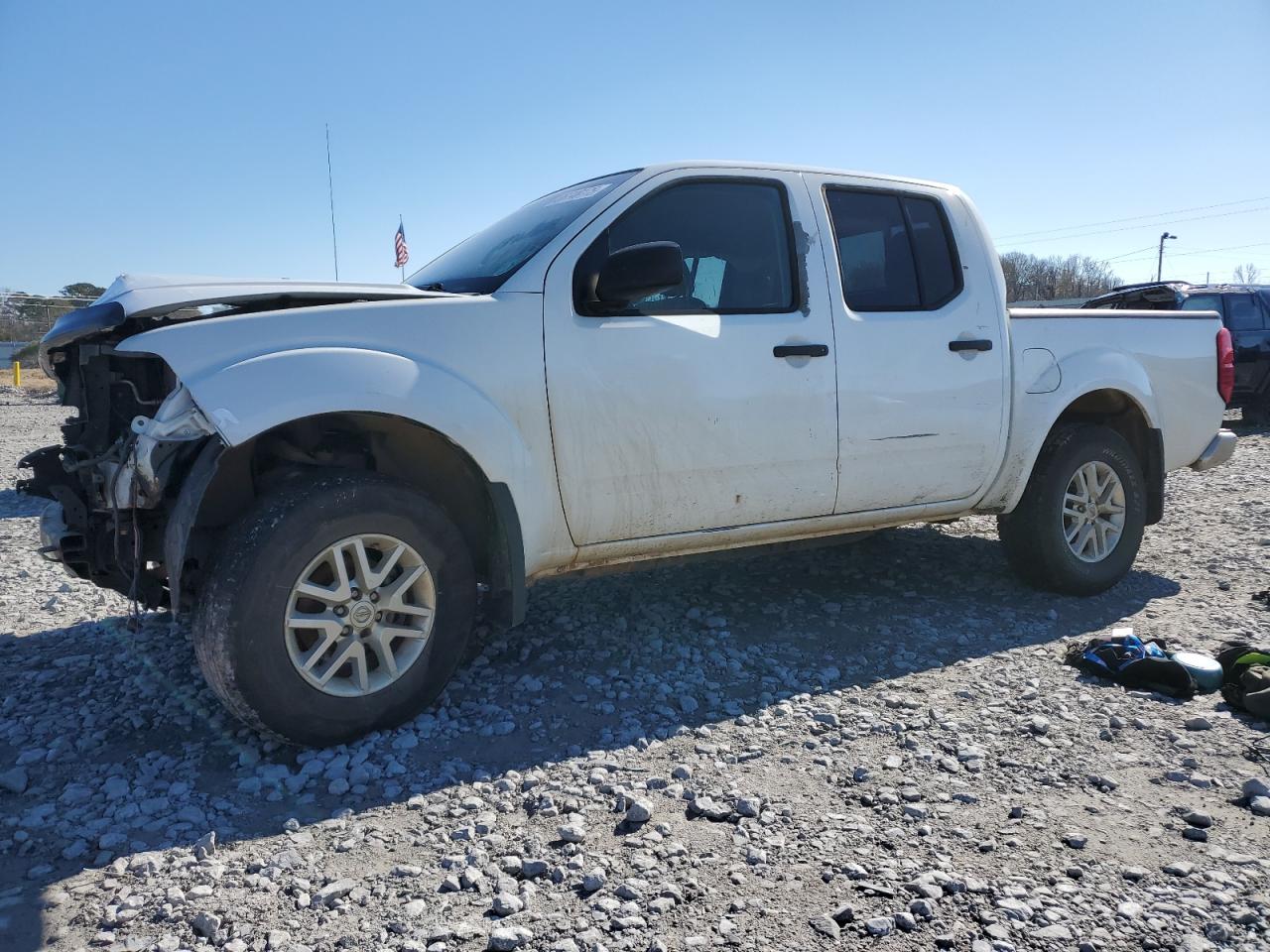 NISSAN FRONTIER 2017