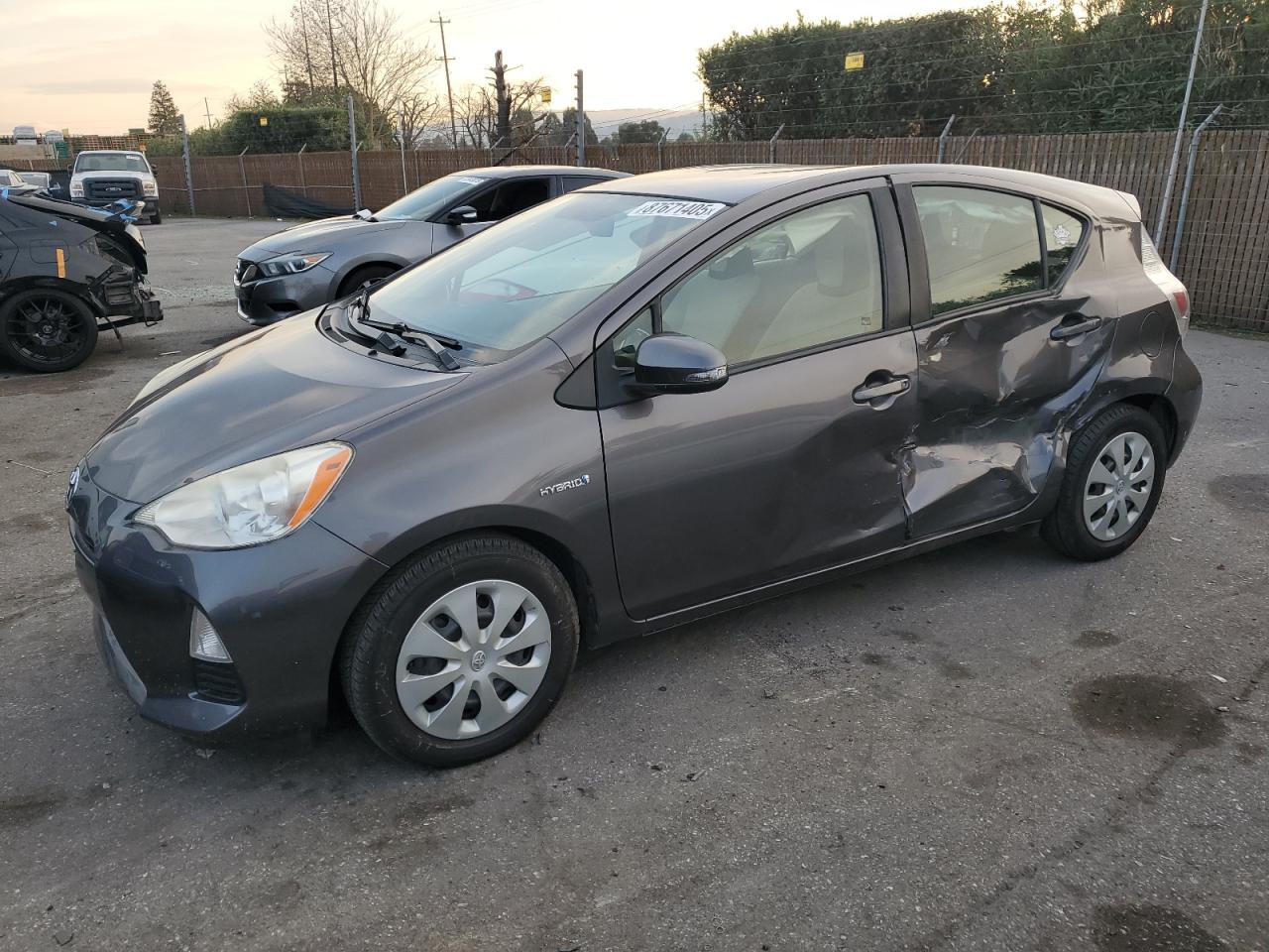 TOYOTA PRIUS C 2013
