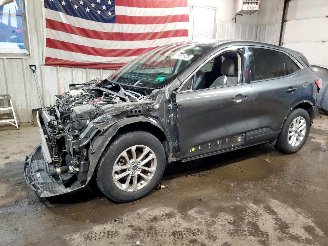 FORD ESCAPE SE 2020