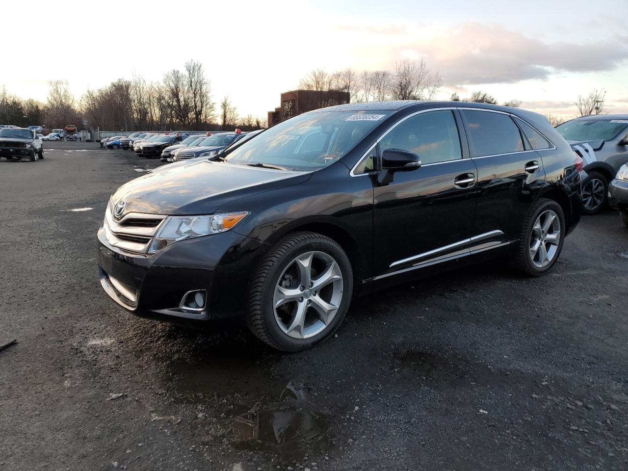 TOYOTA VENZA LE 2014