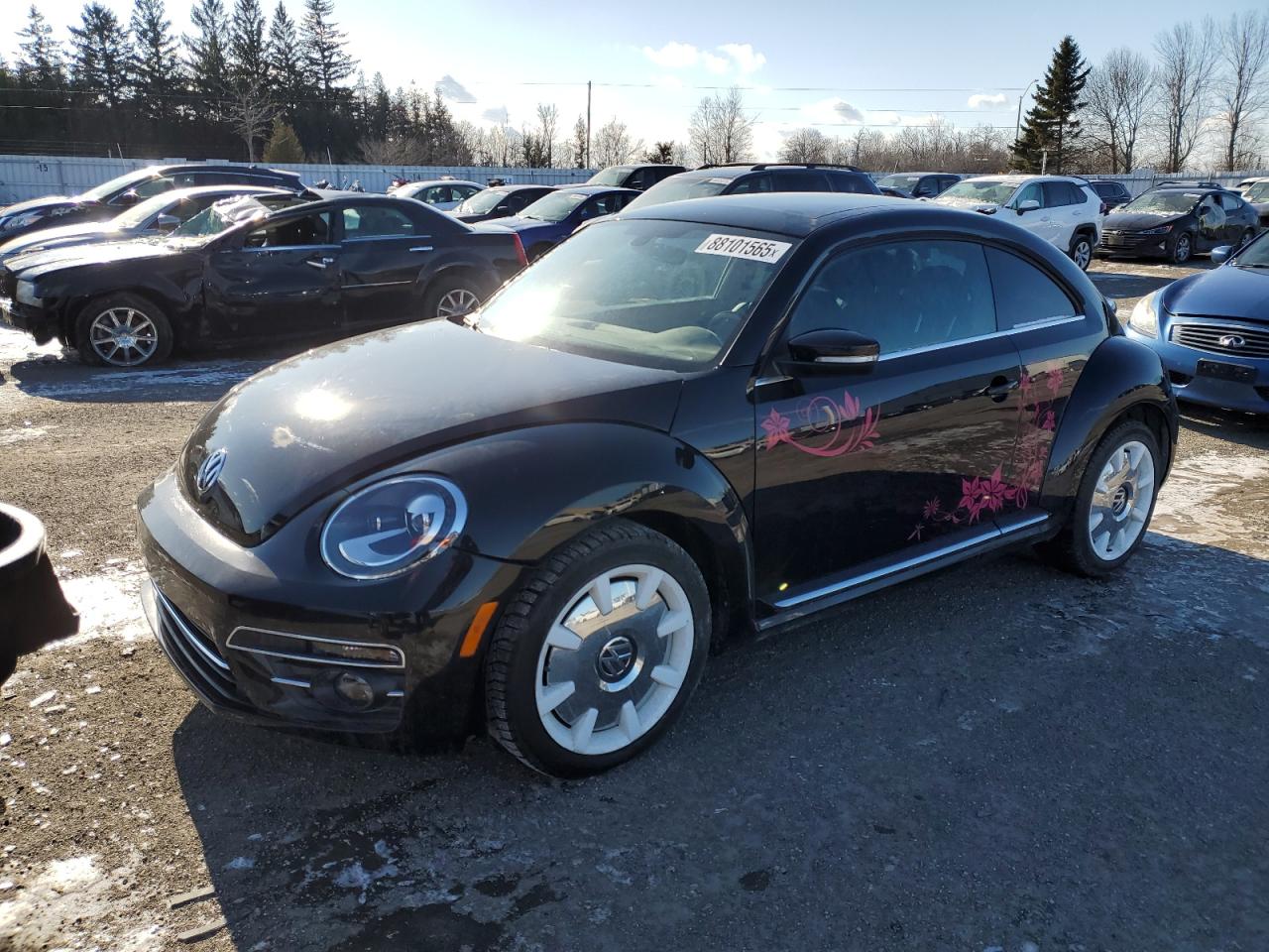 VOLKSWAGEN BEETLE SE 2019