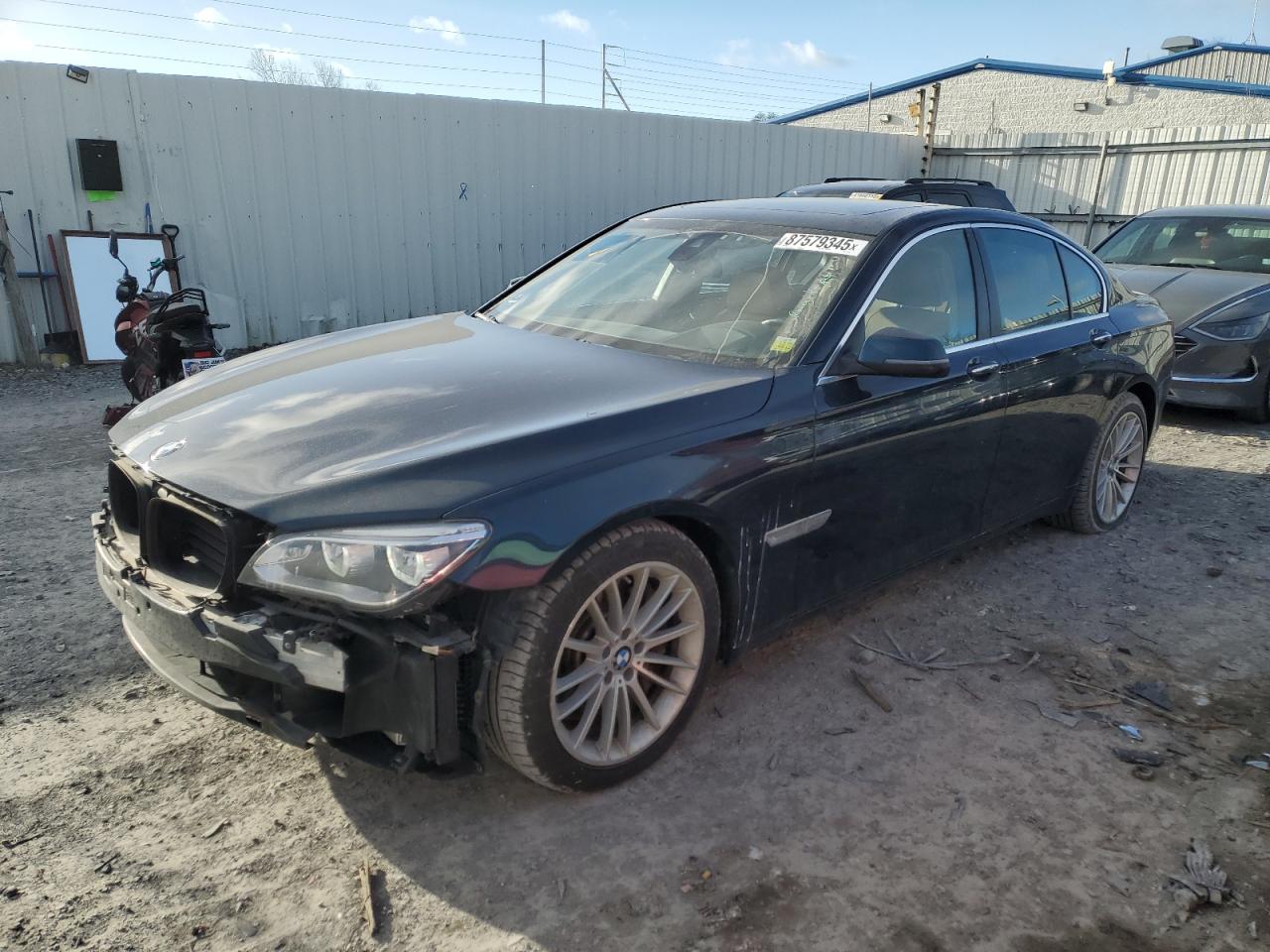 BMW 750 XI 2013