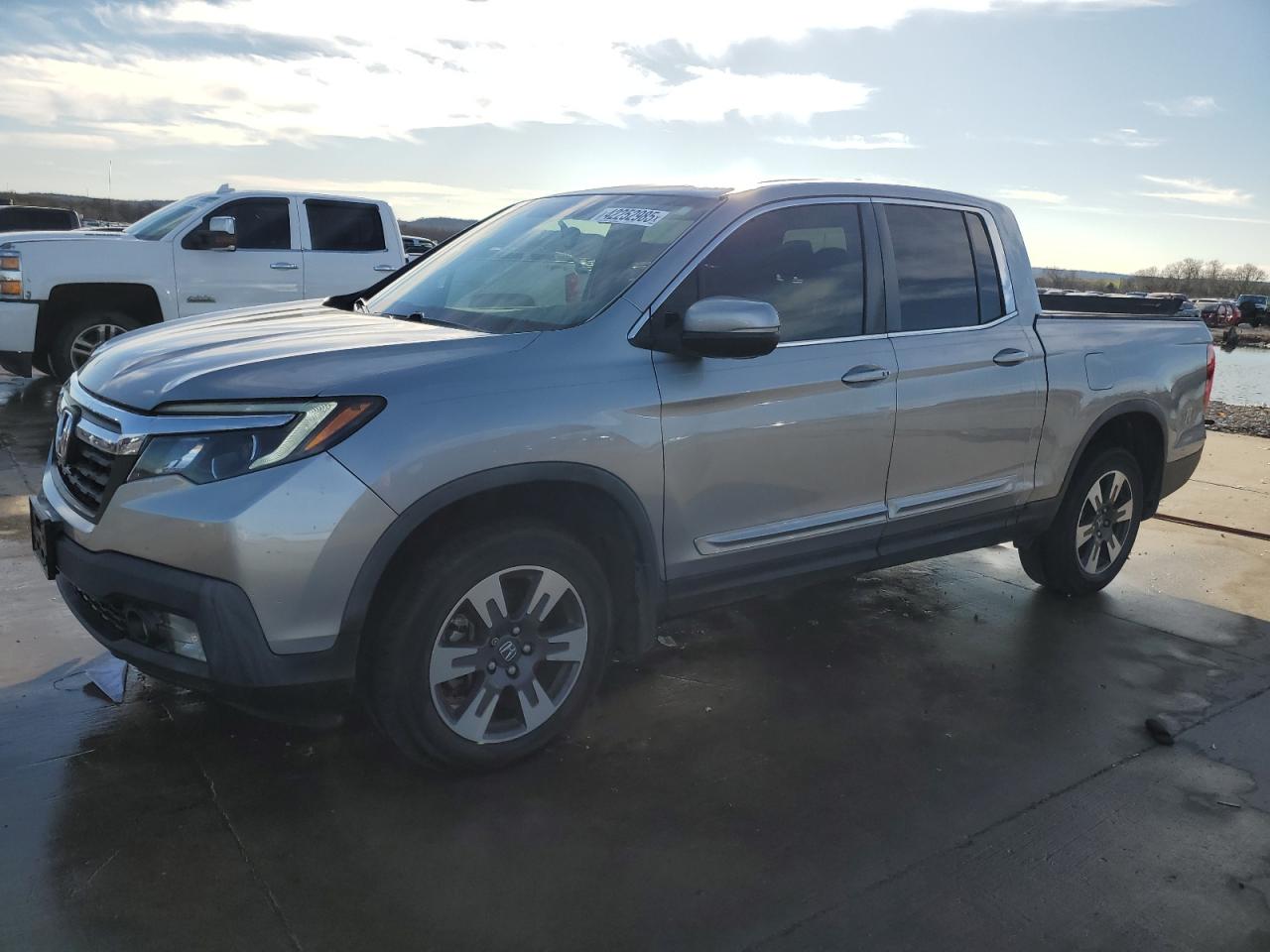 HONDA RIDGELINE 2017