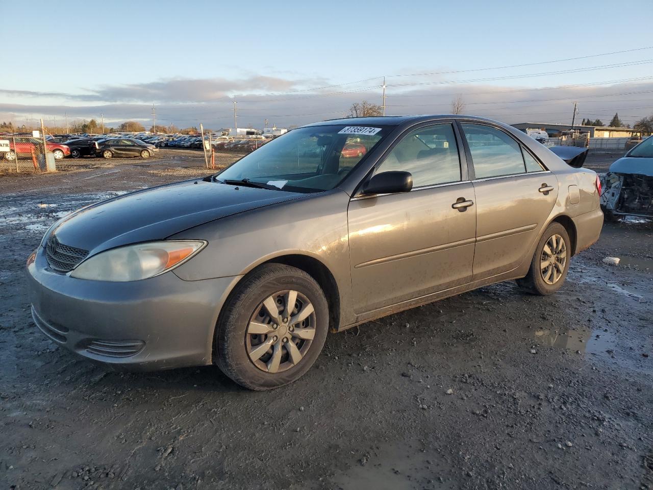 TOYOTA CAMRY LE 2004