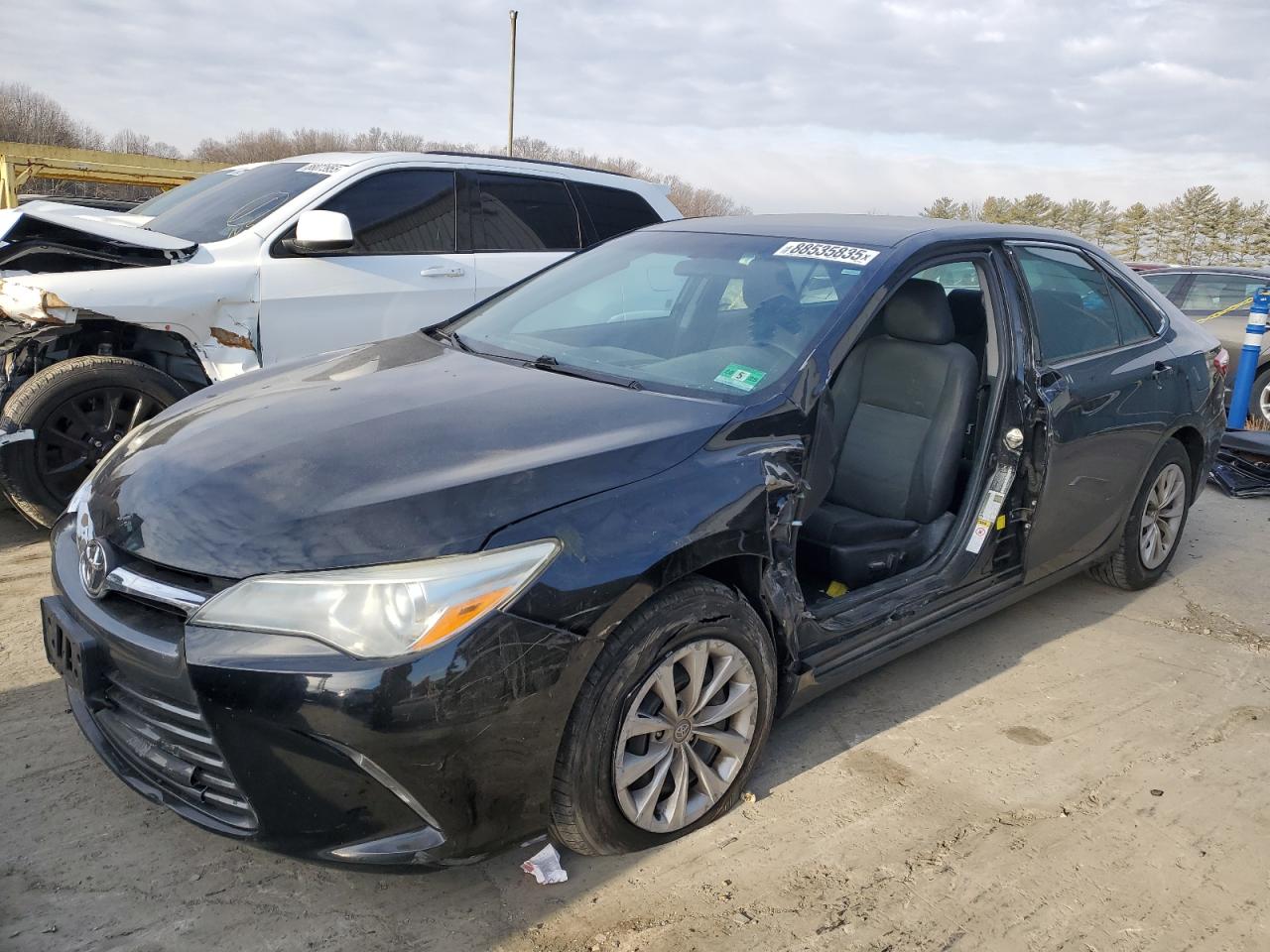 TOYOTA CAMRY LE 2015