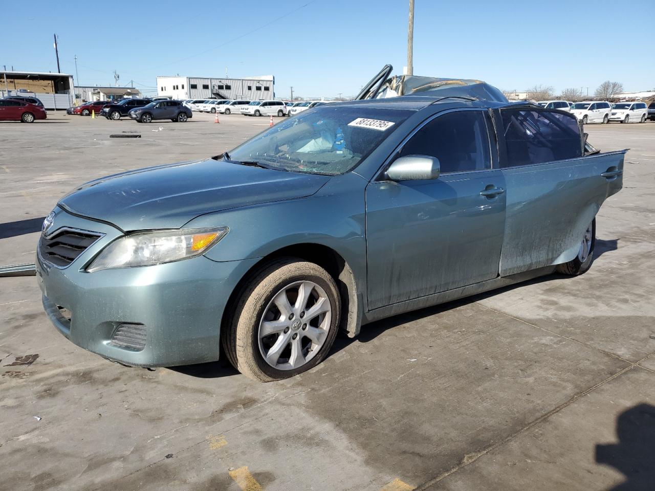 TOYOTA CAMRY BASE 2011