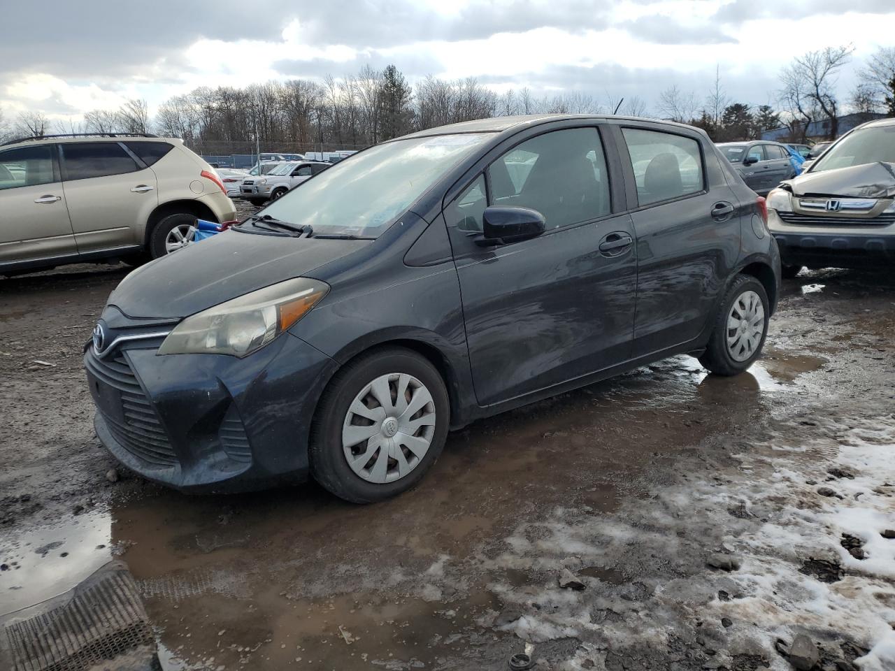 TOYOTA YARIS 2015