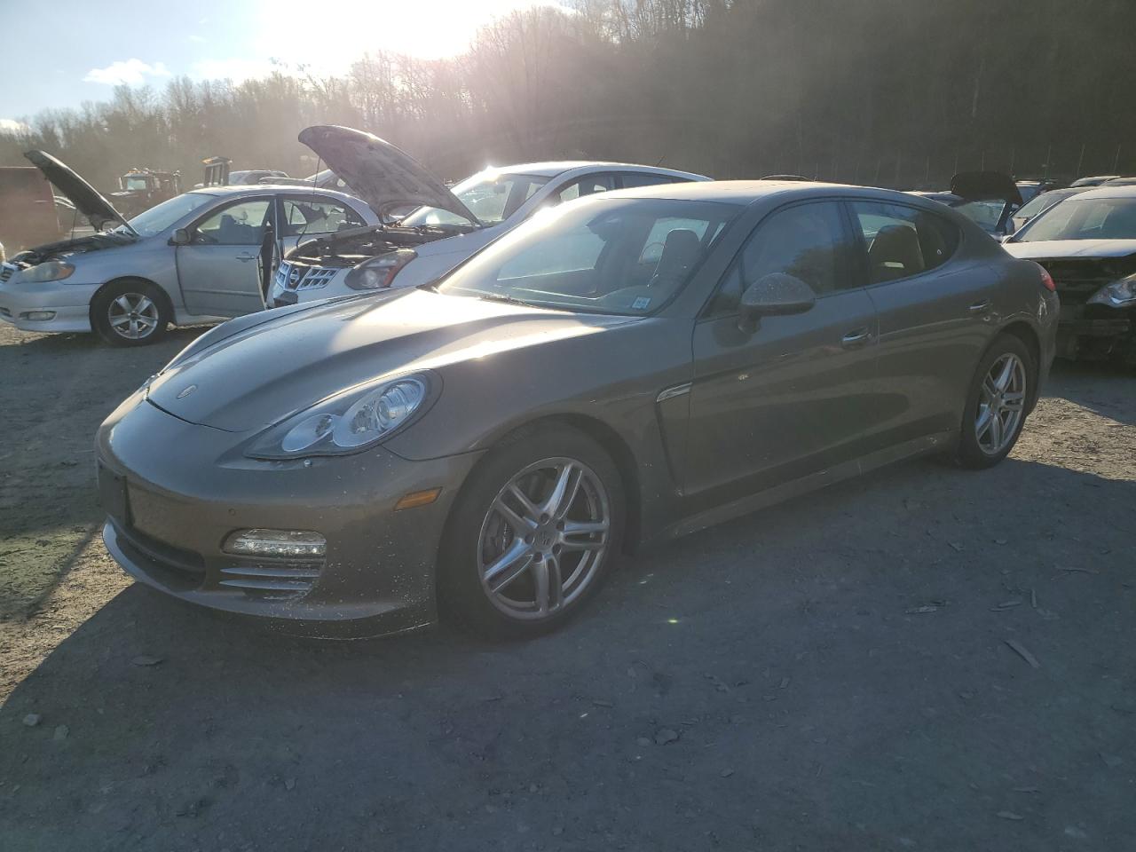 PORSCHE PANAMERA 2 2012