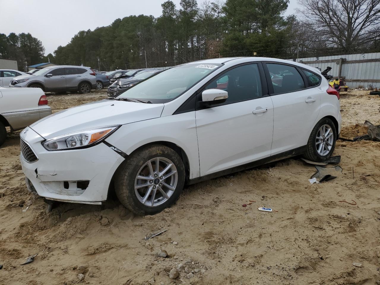 FORD FOCUS SE 2016