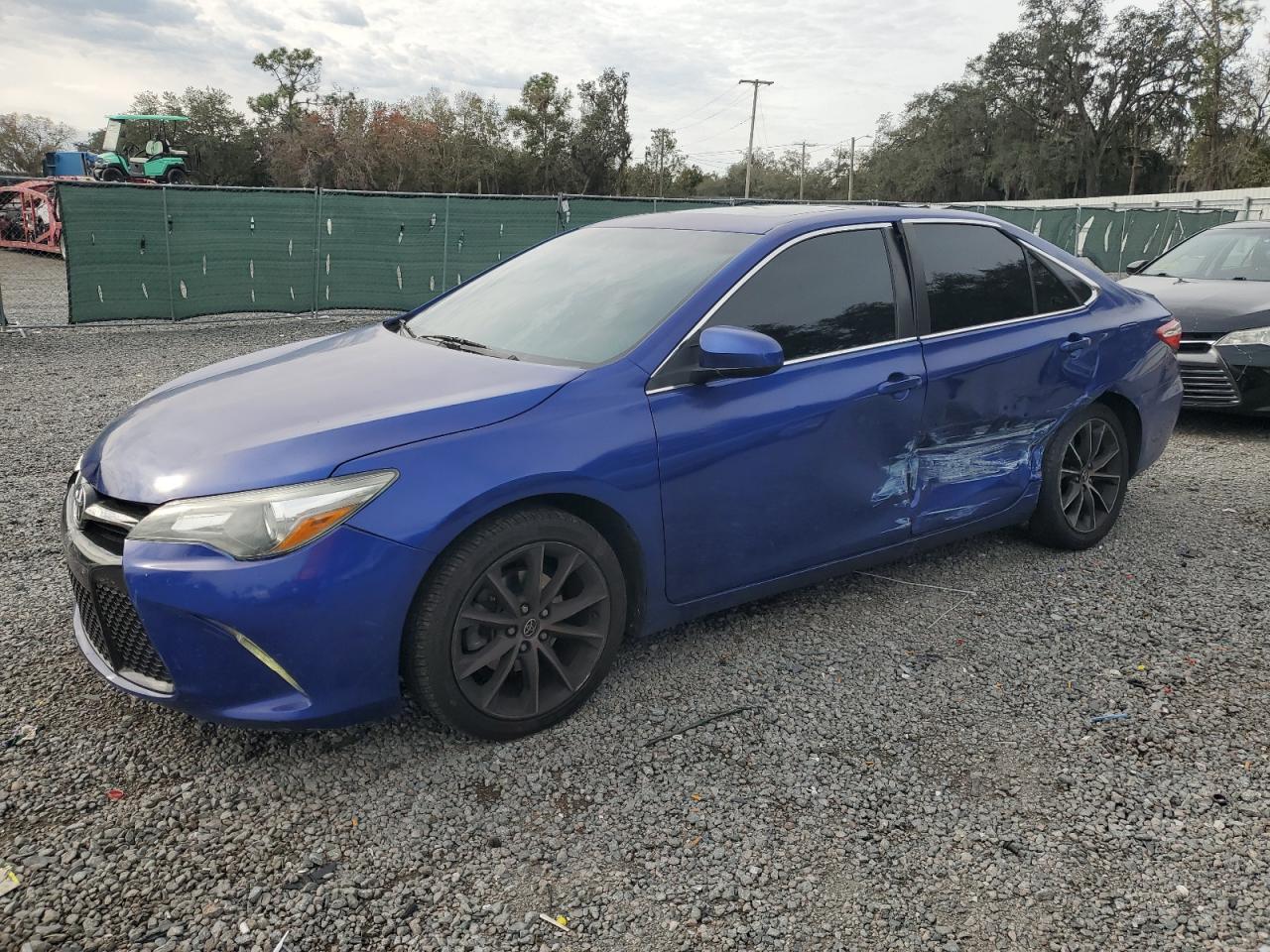 TOYOTA CAMRY LE 2015