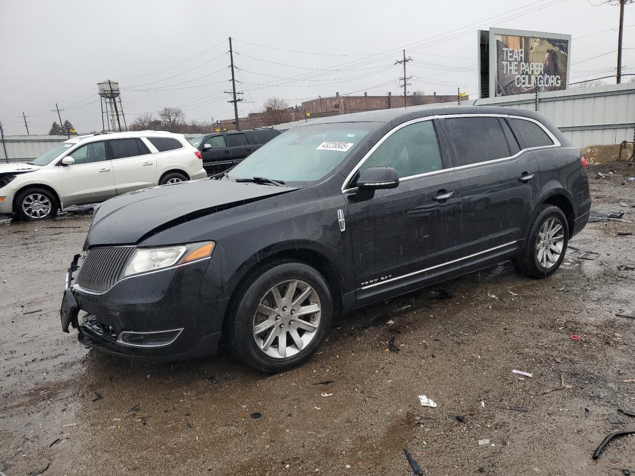 LINCOLN MKT 2016