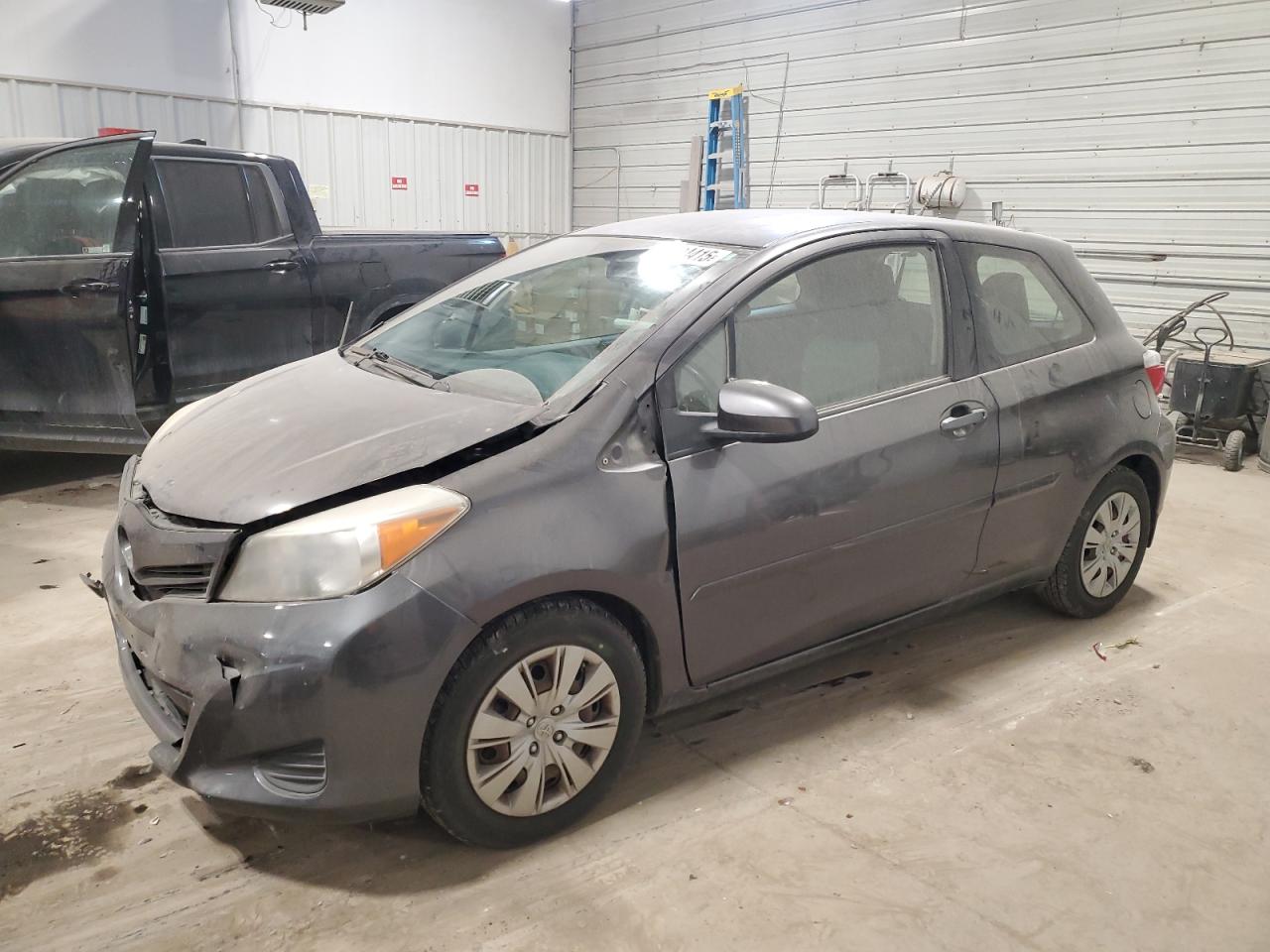 TOYOTA YARIS 2014