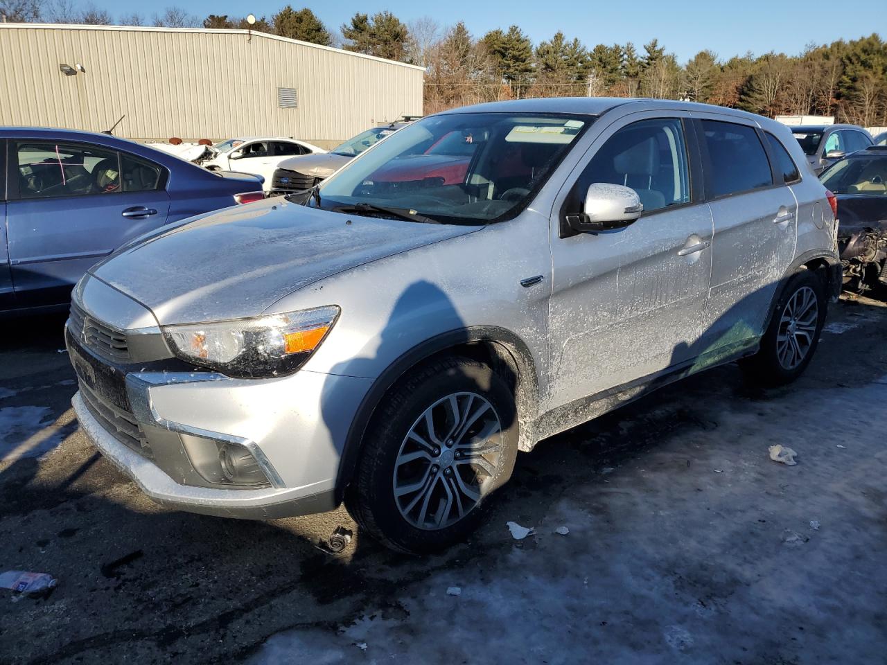 MITSUBISHI OUTLANDER 2016