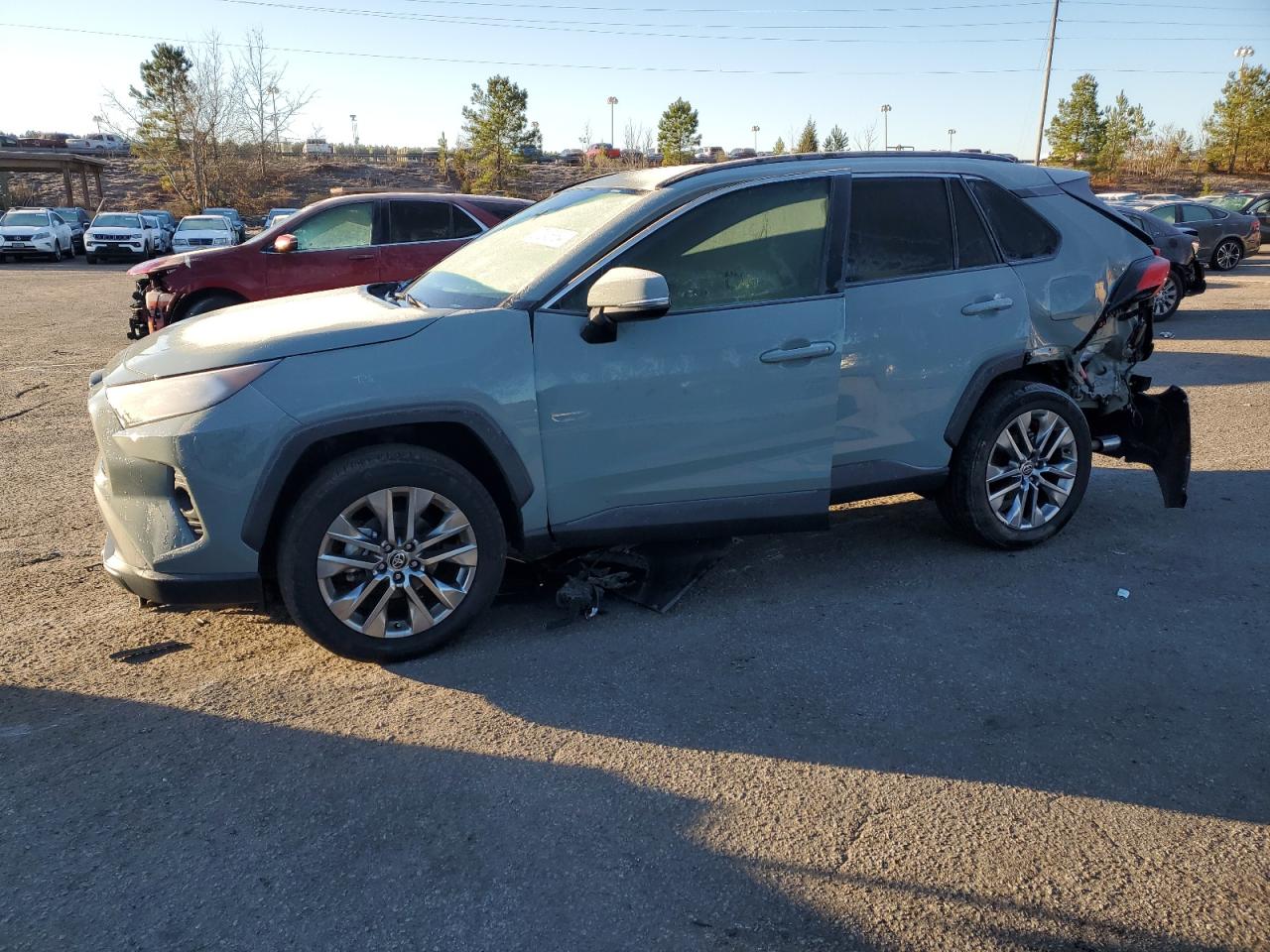 TOYOTA RAV4 XLE P 2021