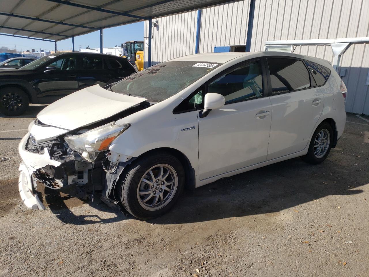TOYOTA PRIUS V 2017