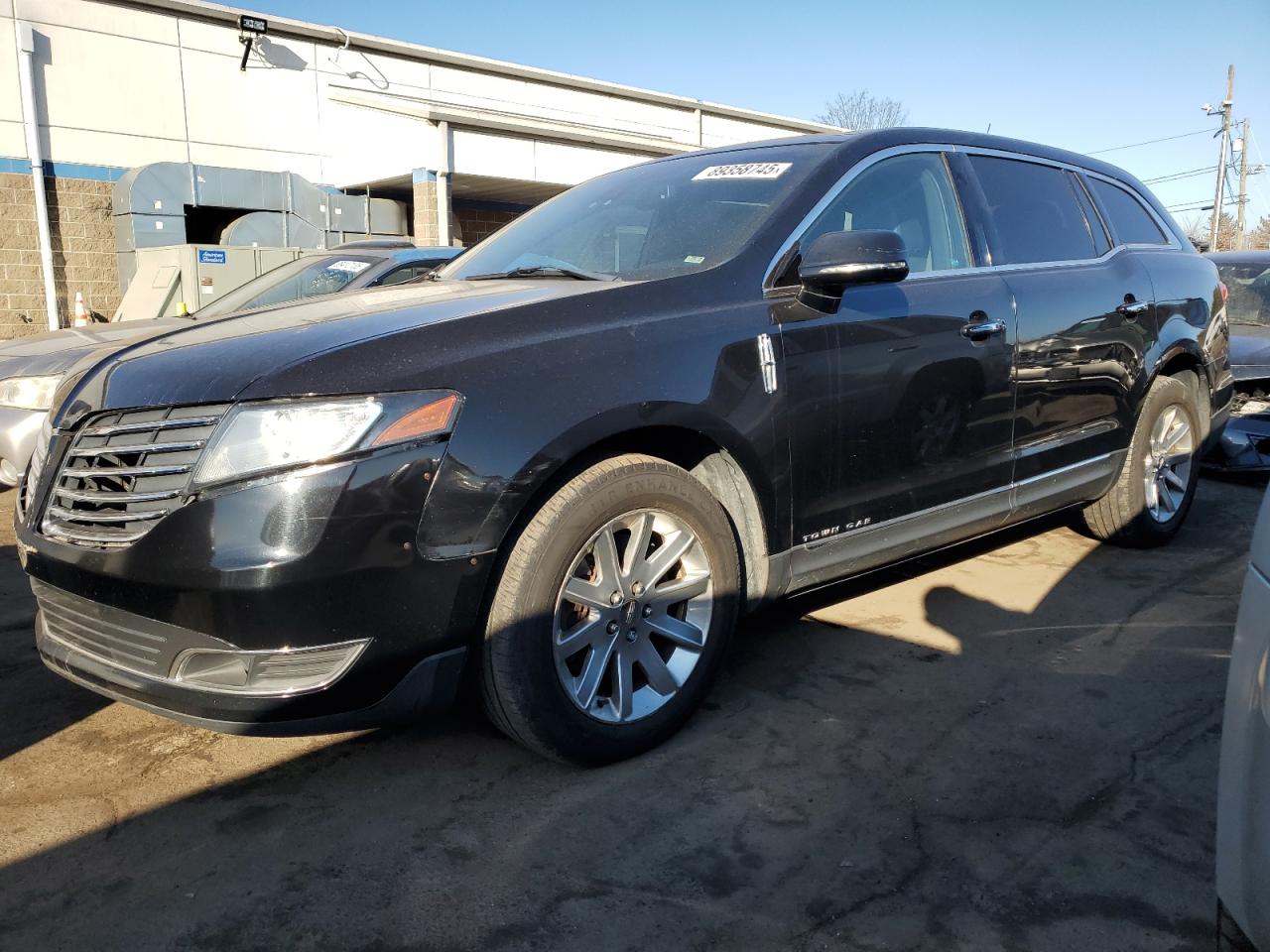 LINCOLN MKT 2017