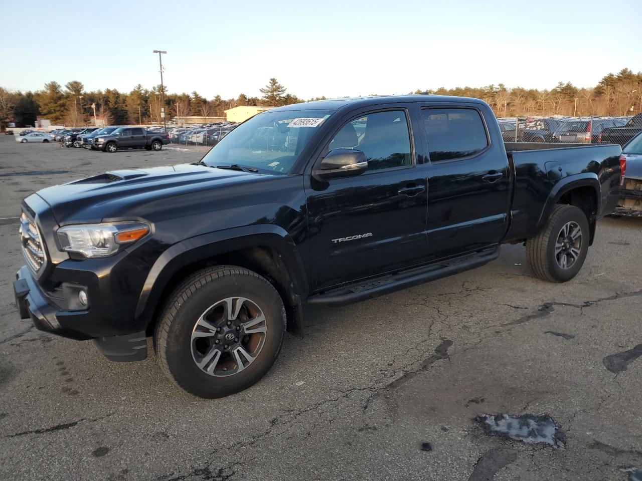 TOYOTA TACOMA 2017