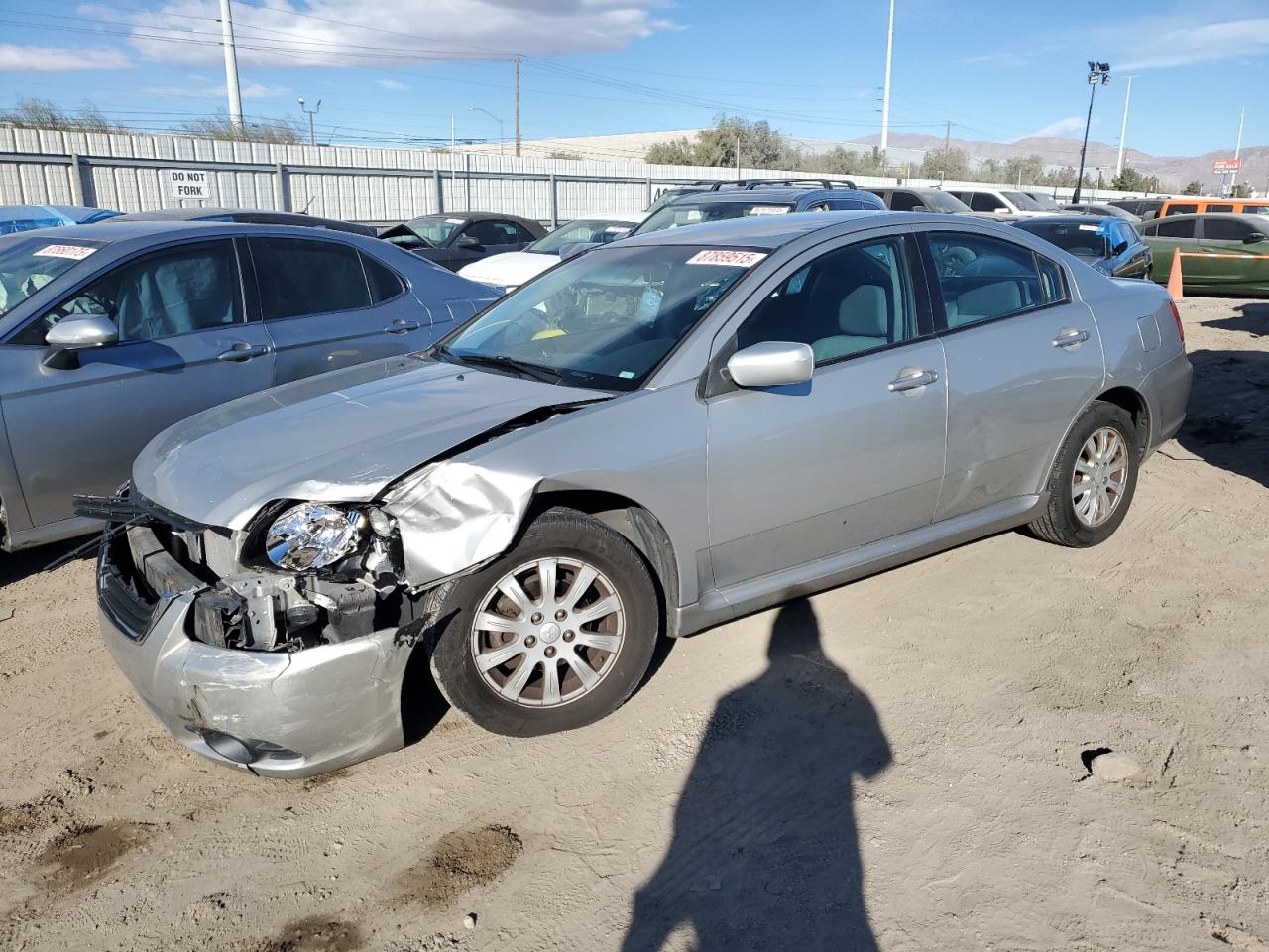 MITSUBISHI GALANT ES 2010