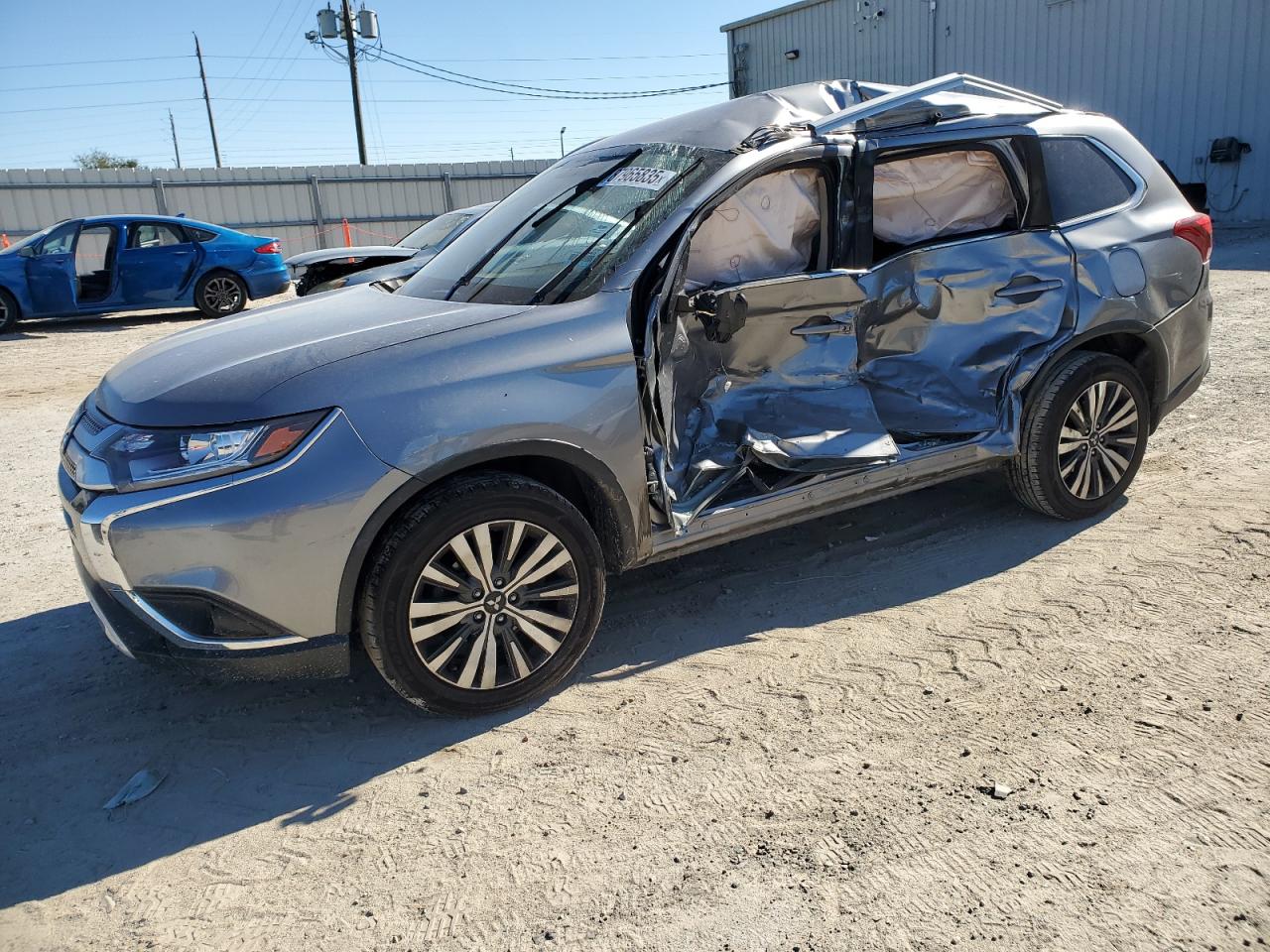 MITSUBISHI OUTLANDER 2019