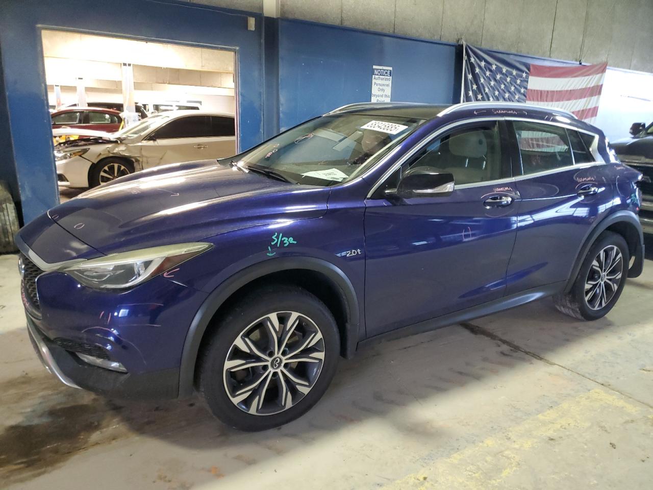 INFINITI QX30 BASE 2017
