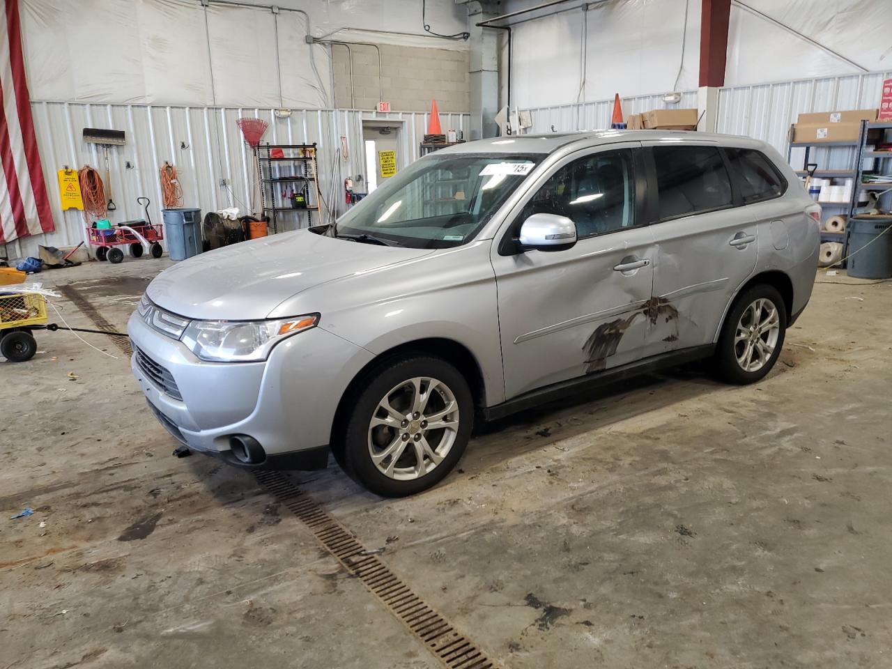MITSUBISHI OUTLANDER 2014