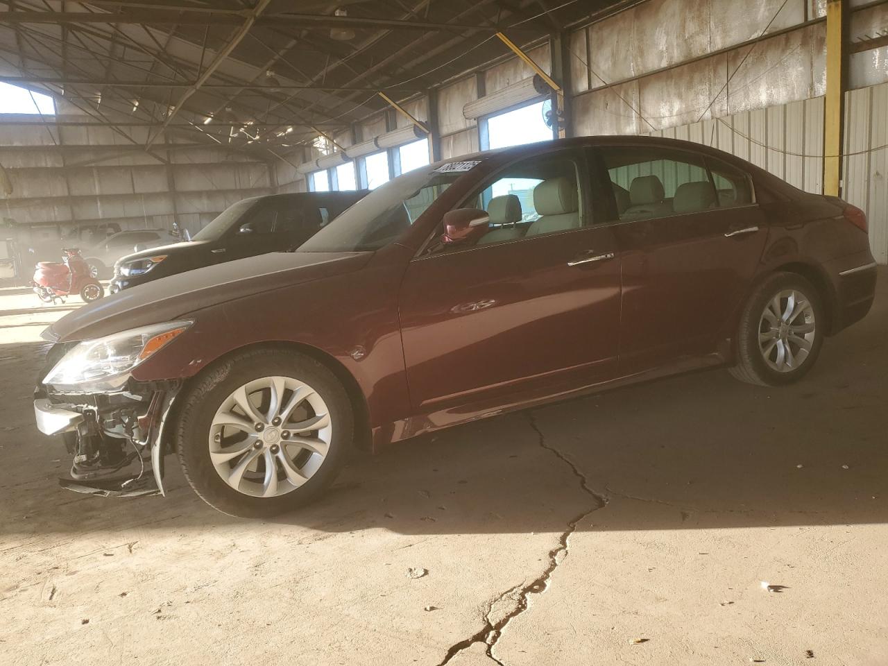 HYUNDAI GENESIS 3. 2013