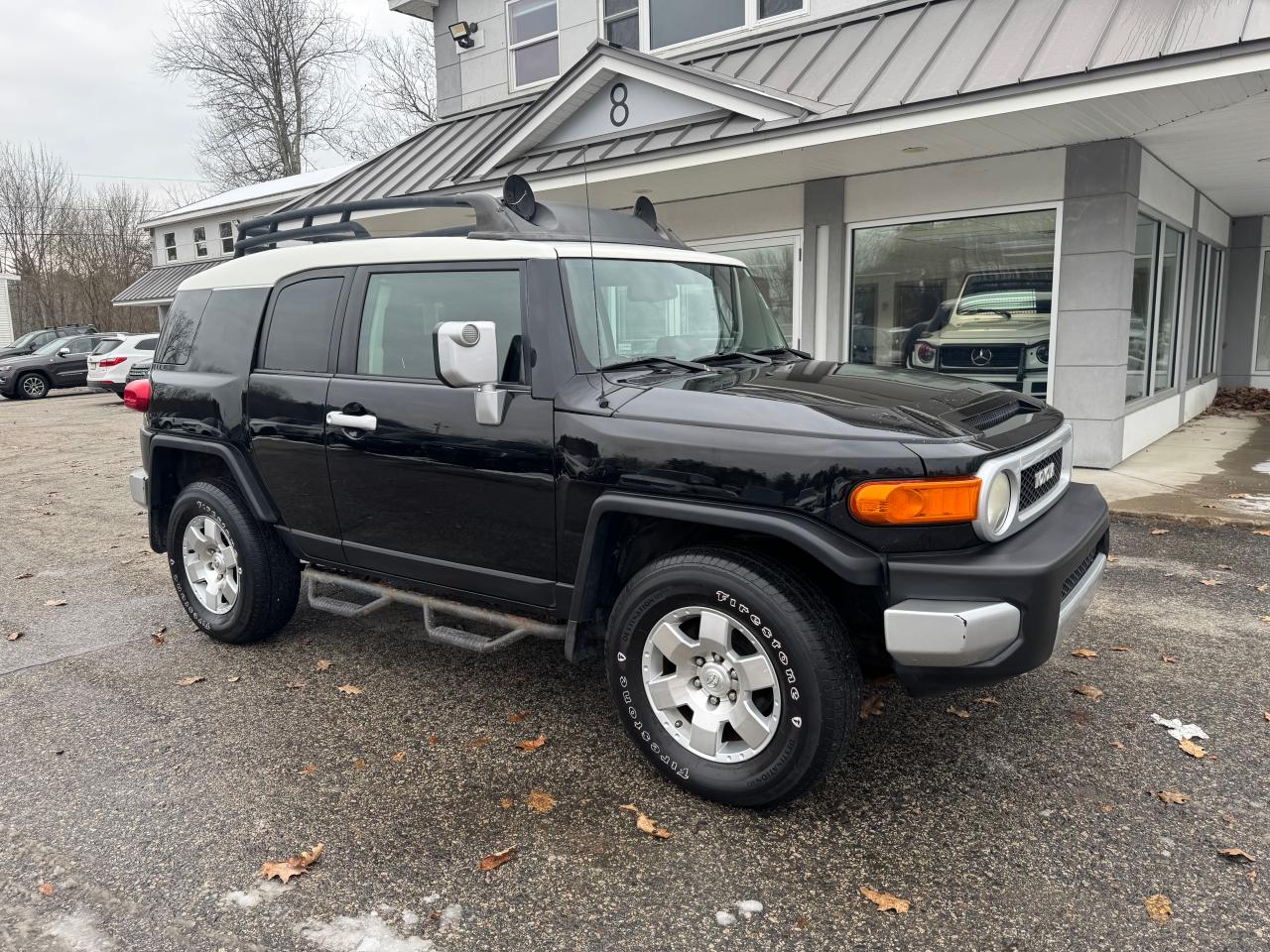 TOYOTA FJ CRUISER 2010