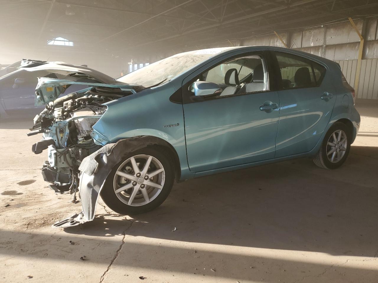 TOYOTA PRIUS C 2013