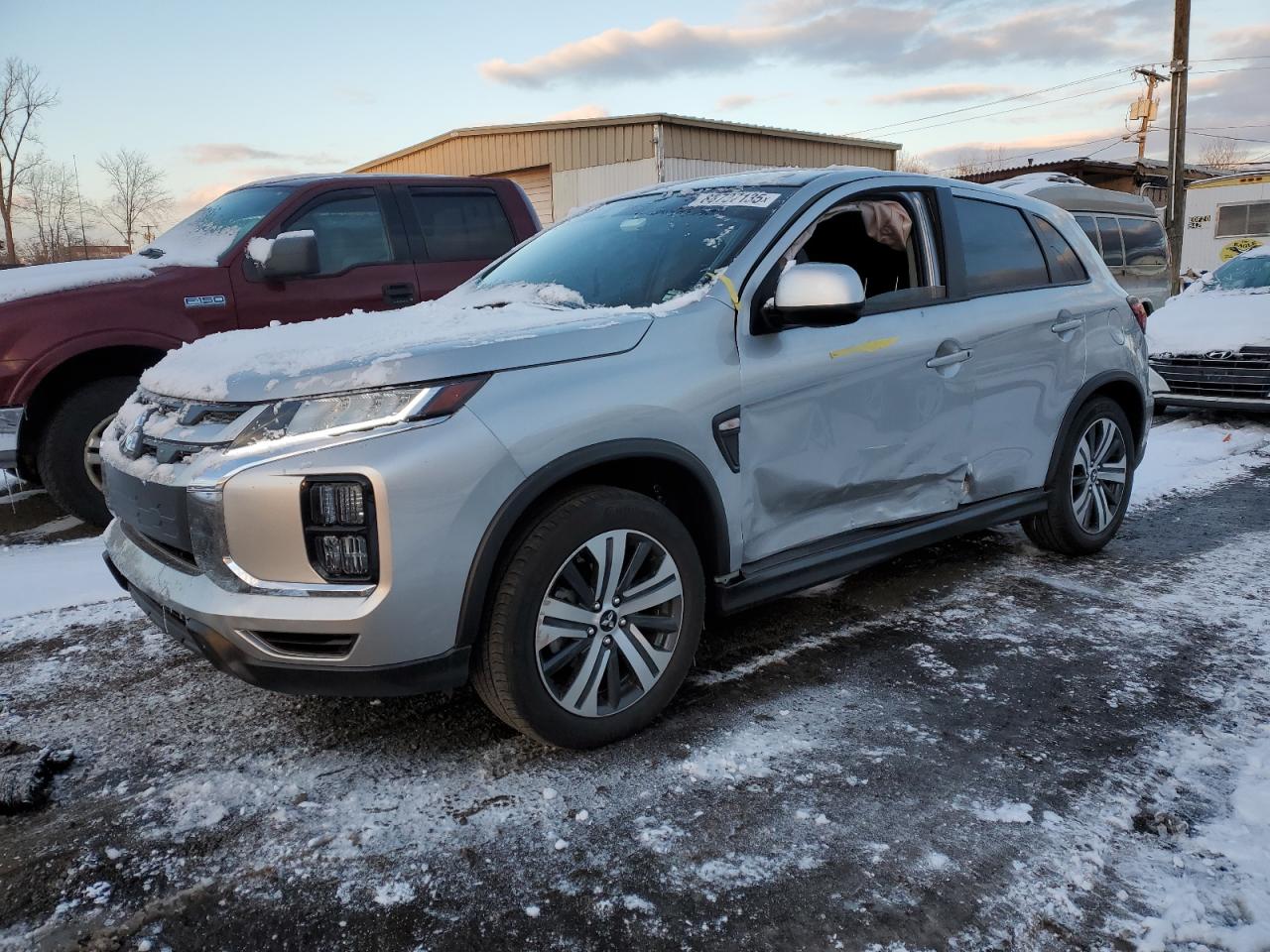 MITSUBISHI OUTLANDER 2024