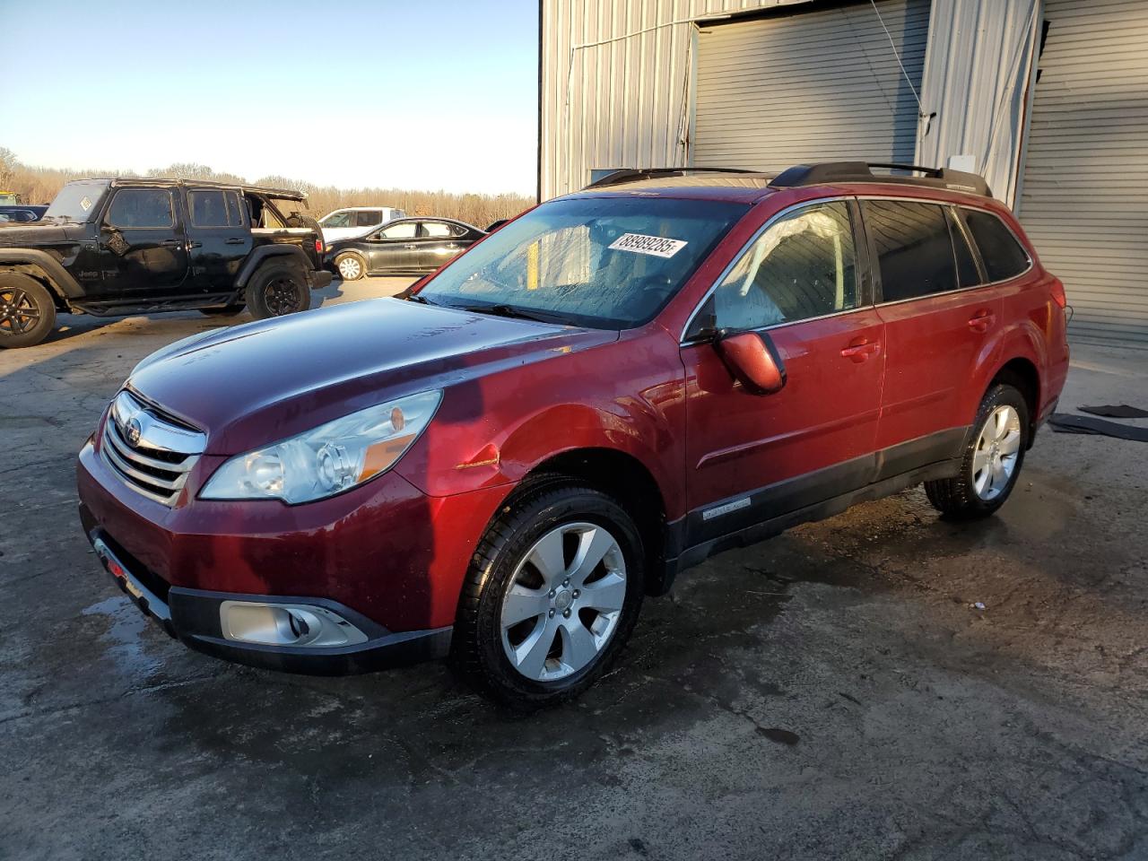 SUBARU OUTBACK 2. 2012