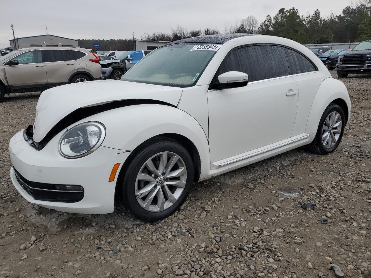 VOLKSWAGEN BEETLE 2013