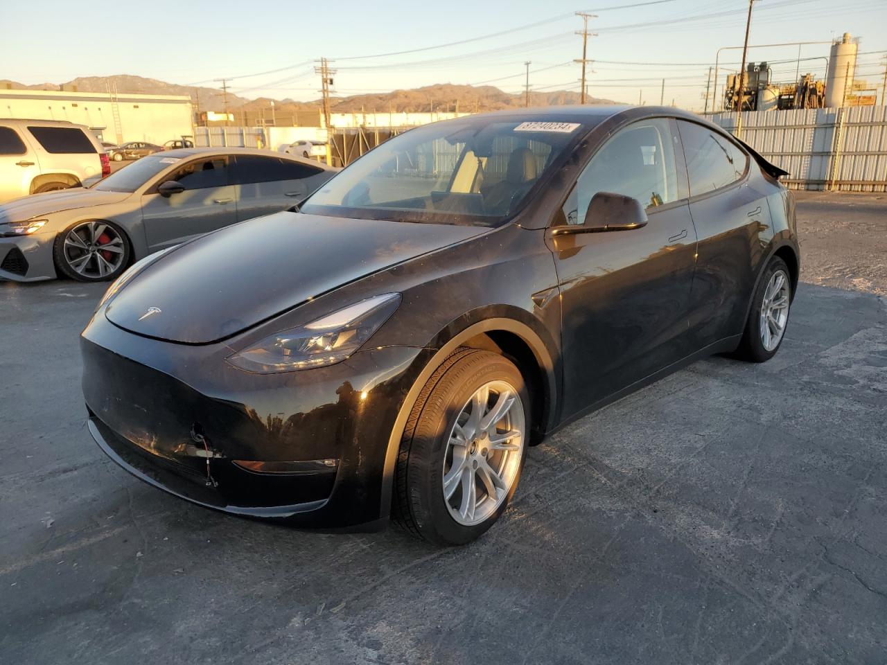 TESLA MODEL Y 2024