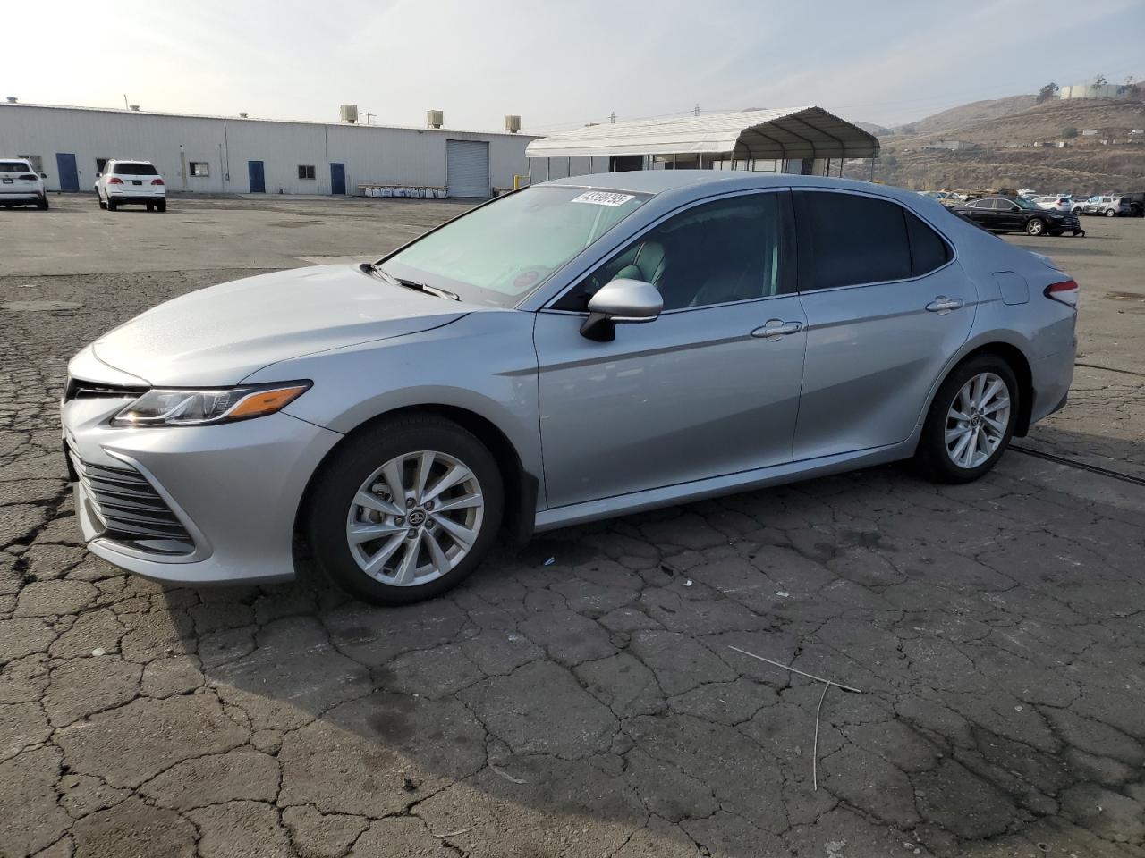 TOYOTA CAMRY LE 2024