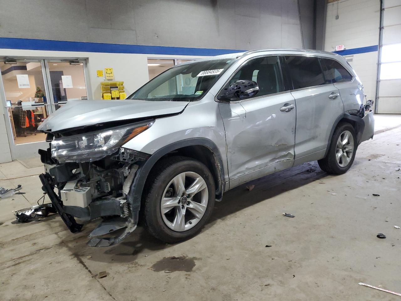 TOYOTA HIGHLANDER 2017