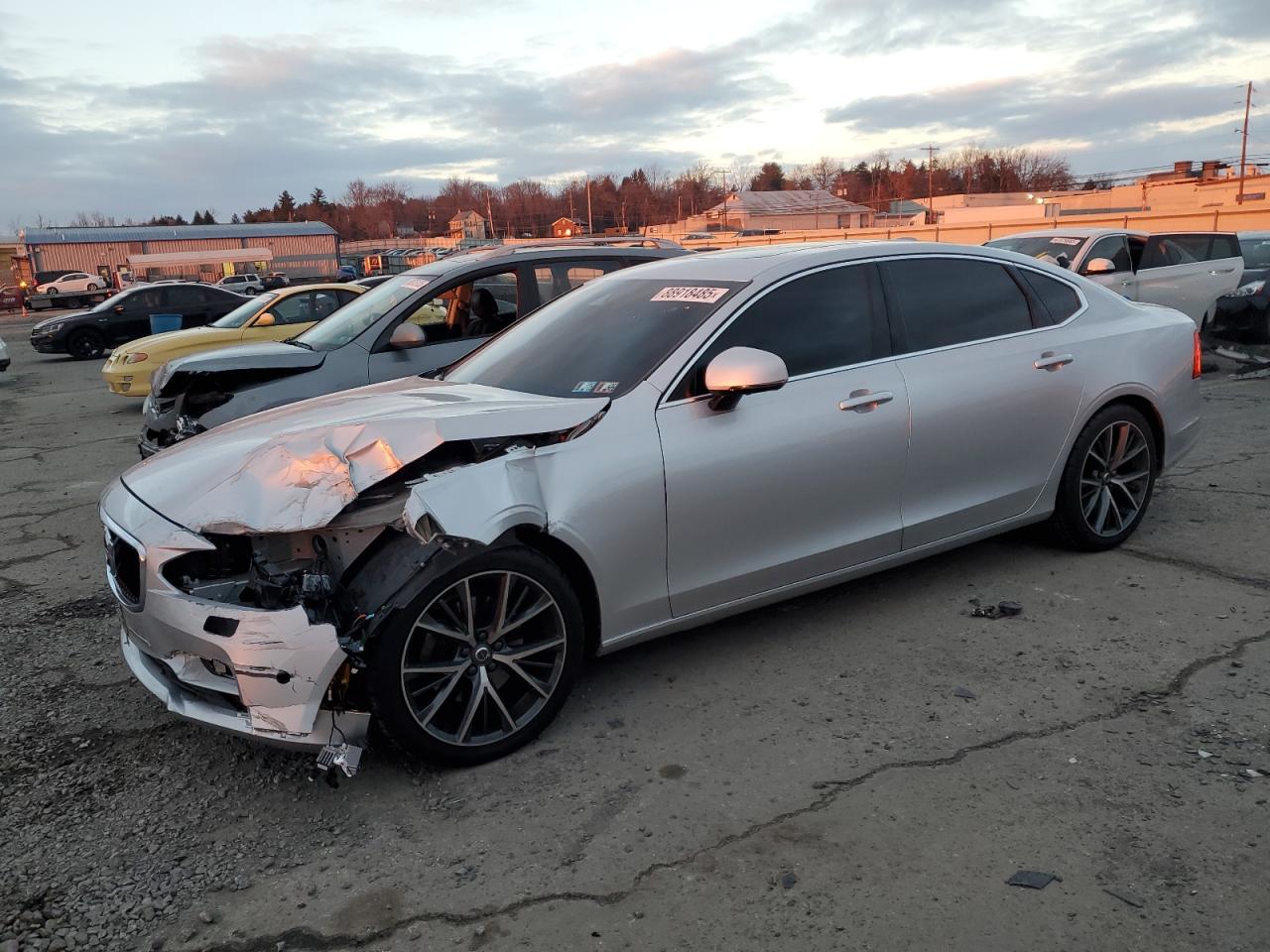 VOLVO S90 T5 MOM 2018