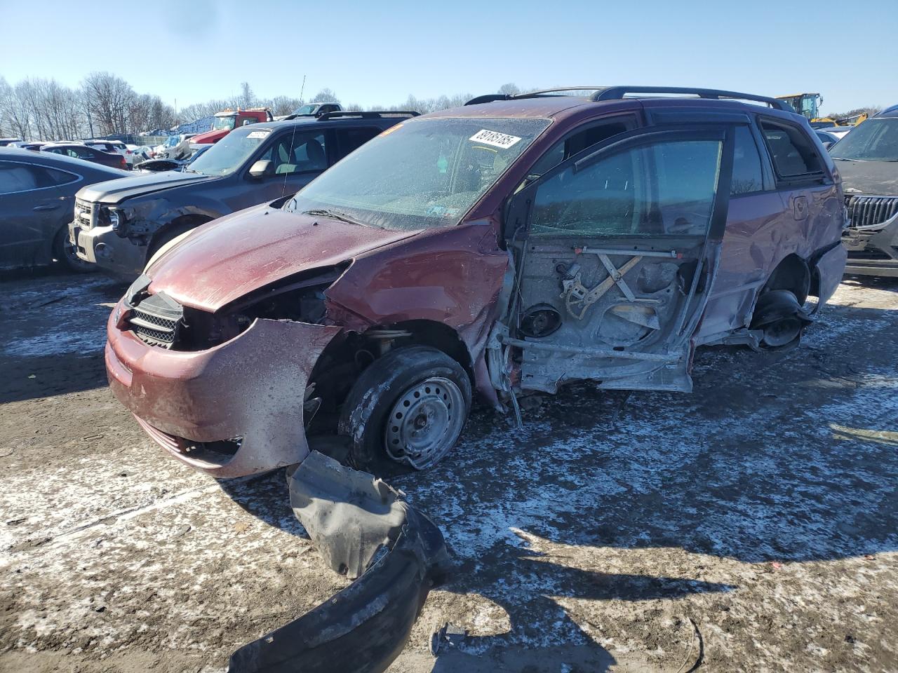 TOYOTA SIENNA LE 2004