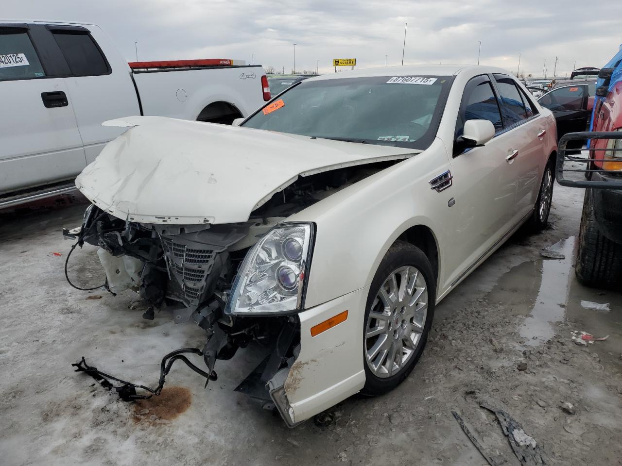 CADILLAC STS LUXURY 2011