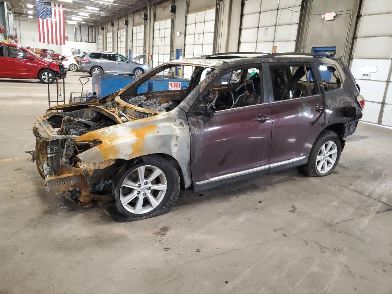 TOYOTA HIGHLANDER 2011