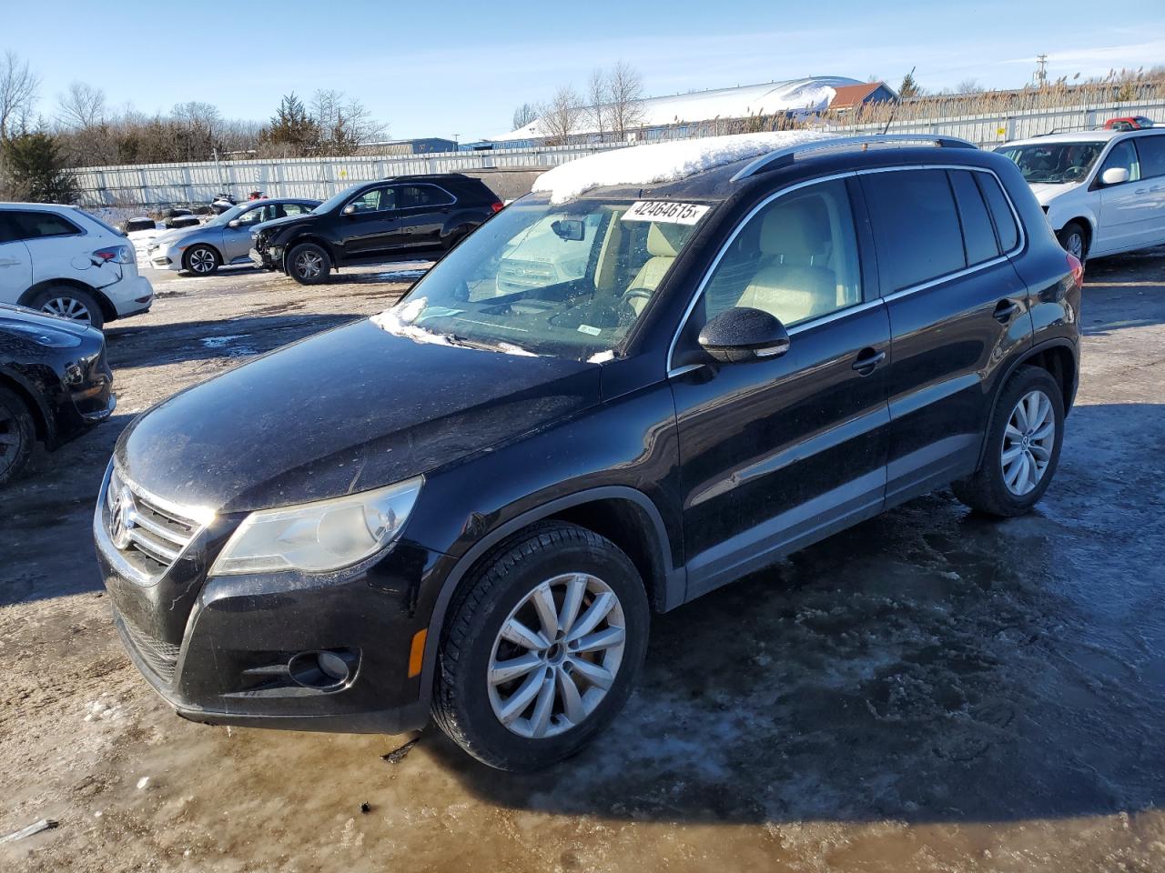 VOLKSWAGEN TIGUAN 2011