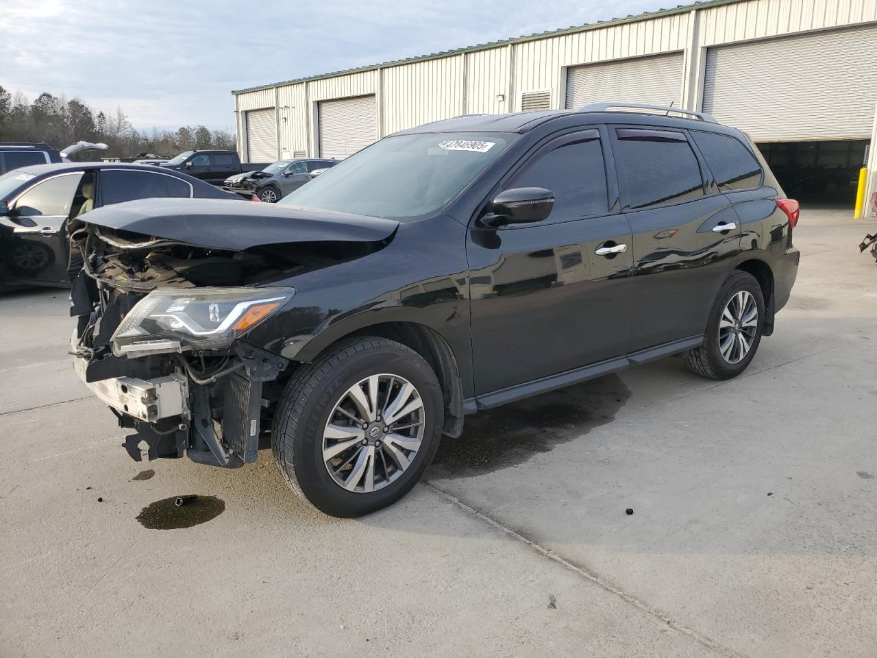 NISSAN PATHFINDER 2018