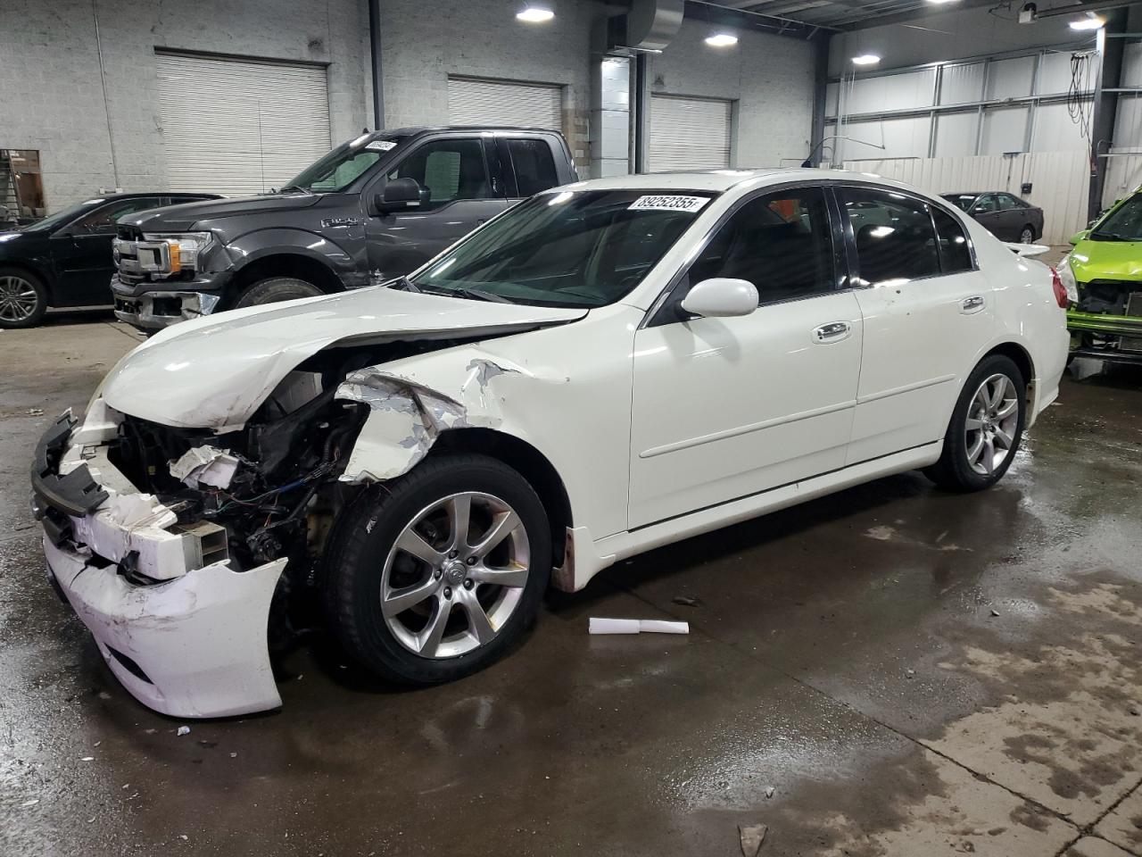 INFINITI G35 2005