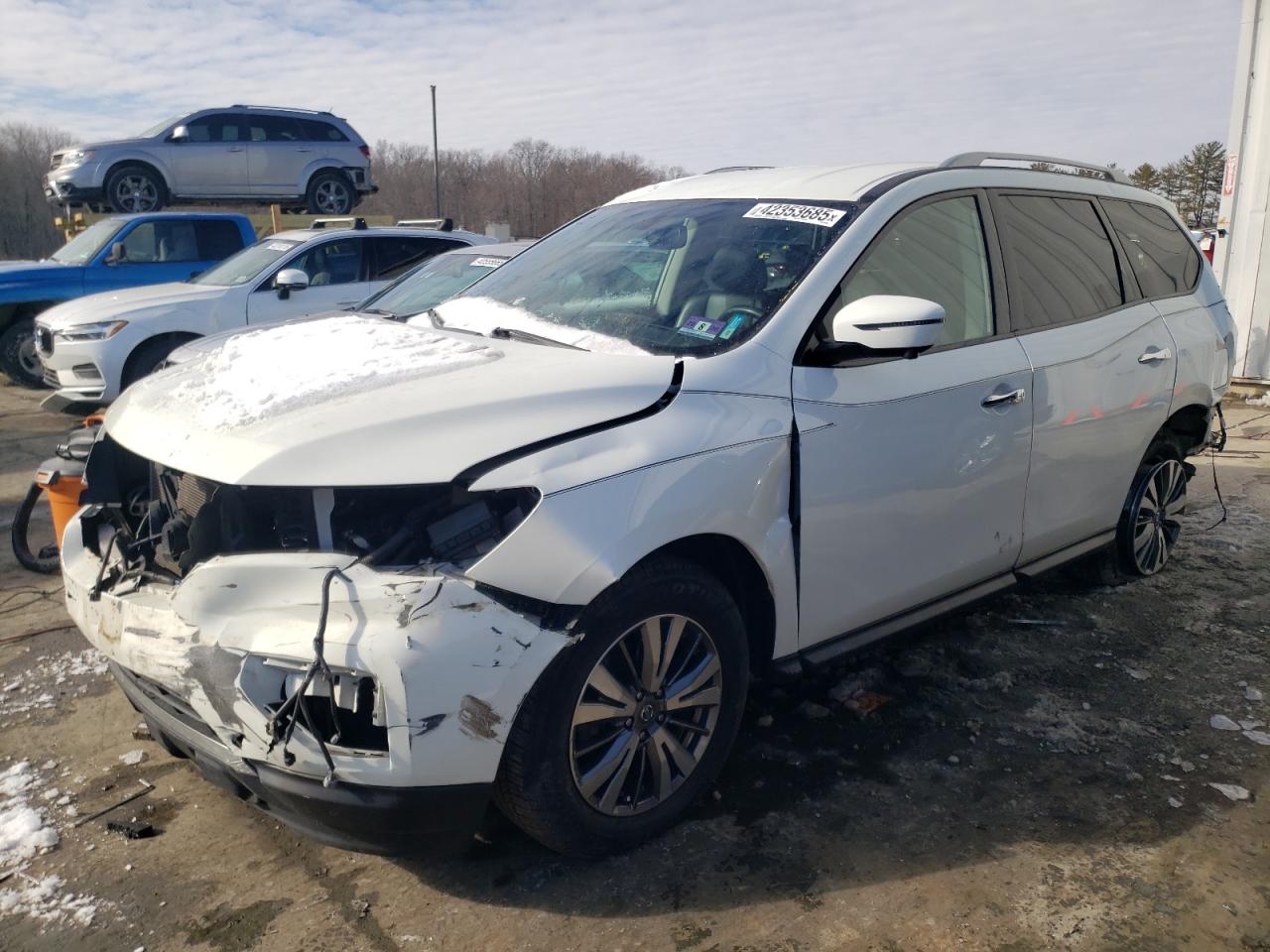NISSAN PATHFINDER 2019