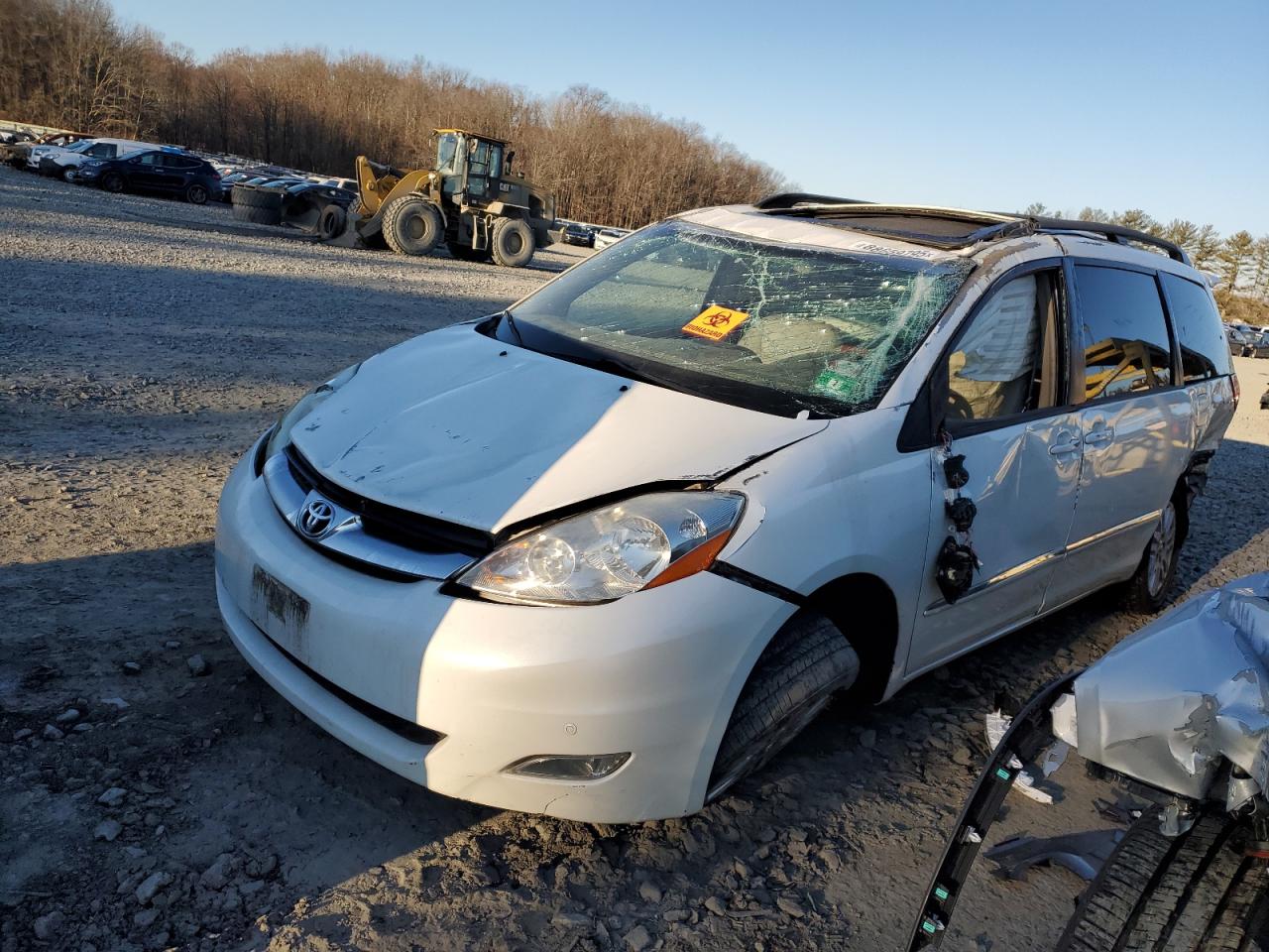 TOYOTA SIENNA XLE 2010