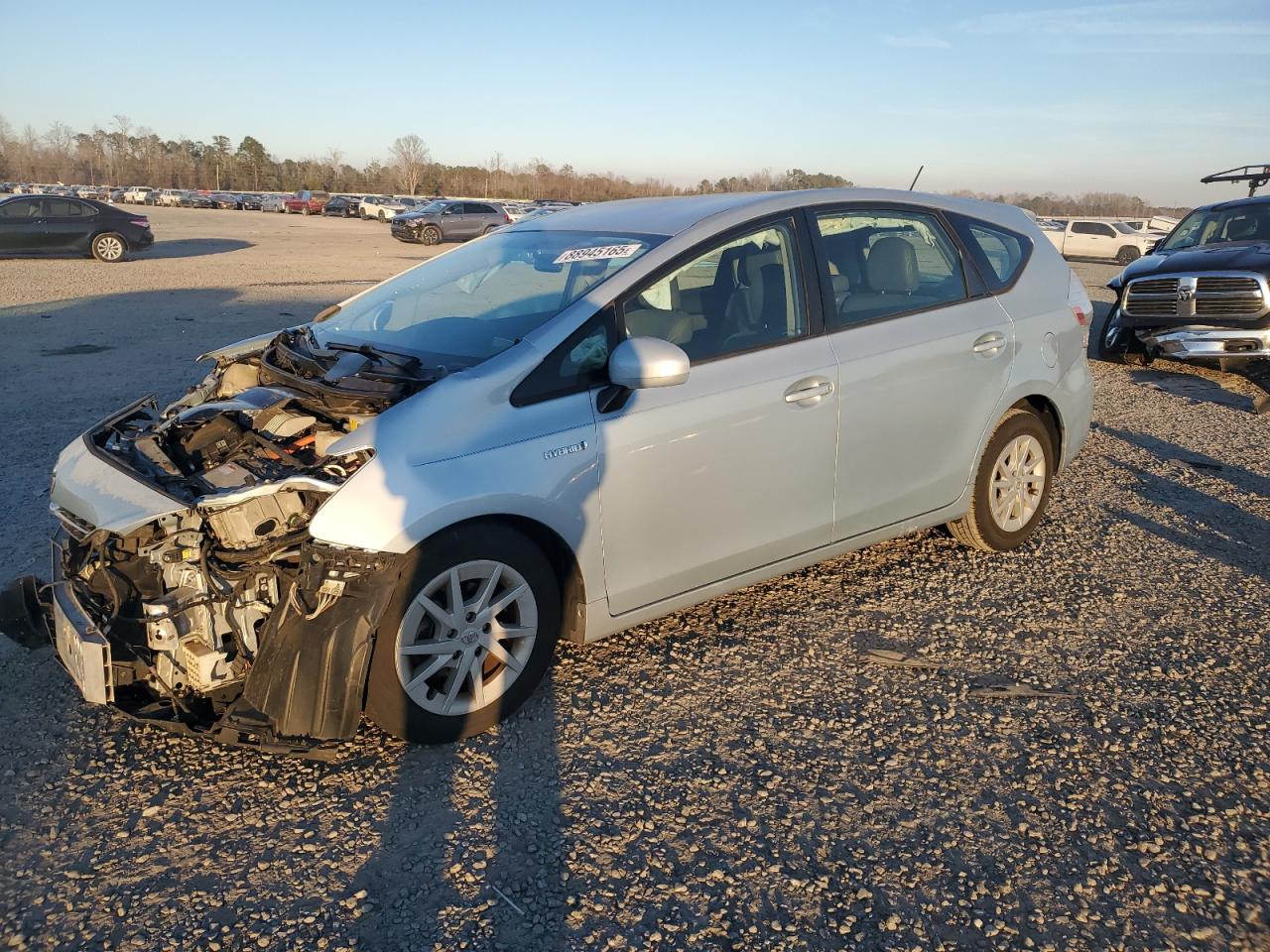 TOYOTA PRIUS V 2012