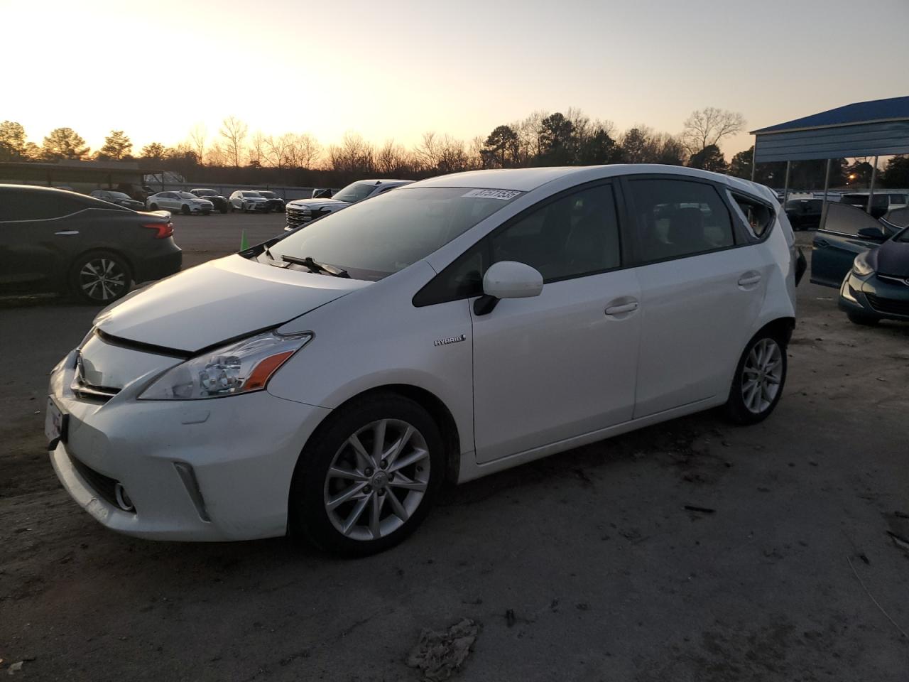 TOYOTA PRIUS V 2014