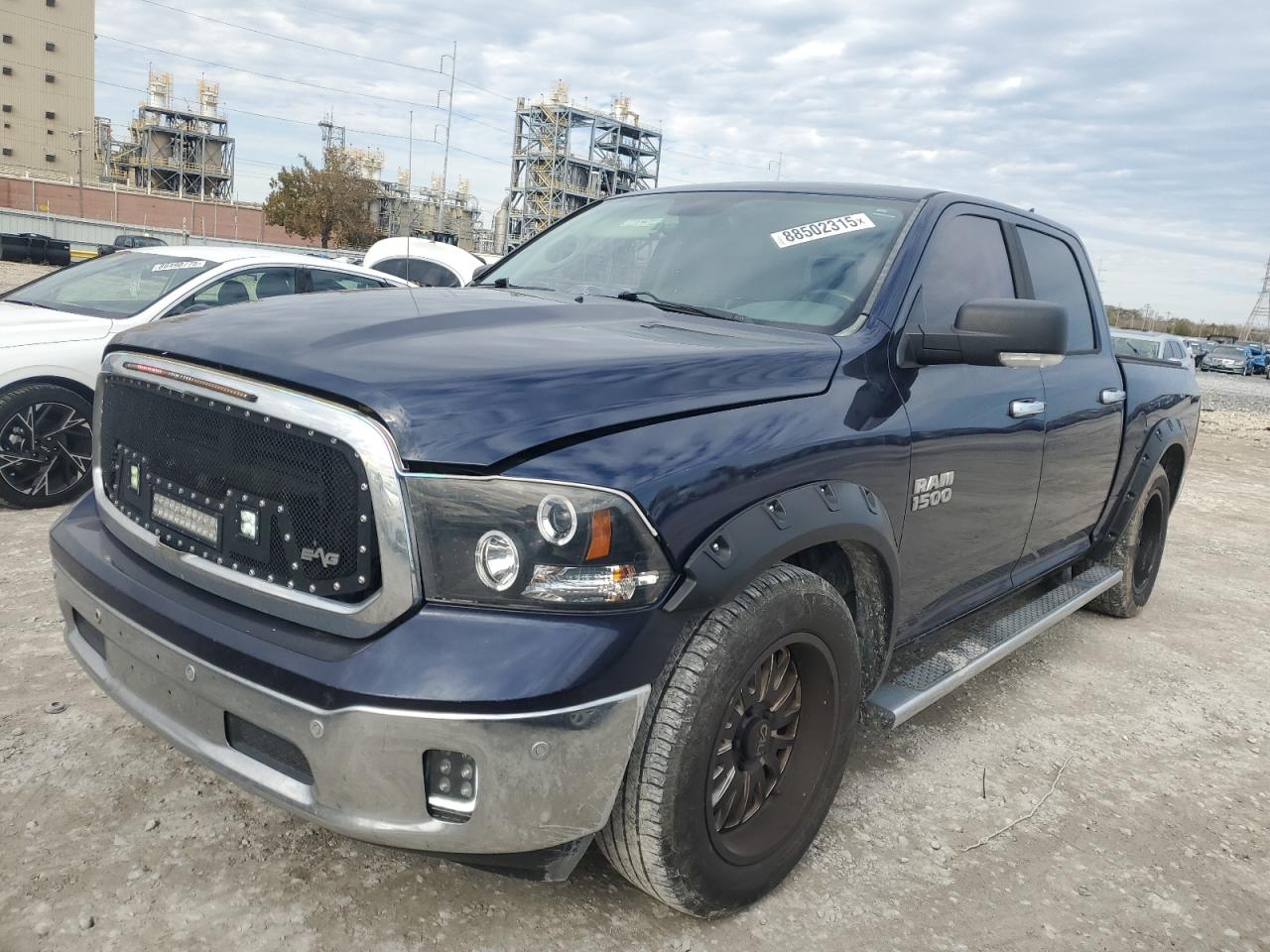 RAM 1500 SLT 2015